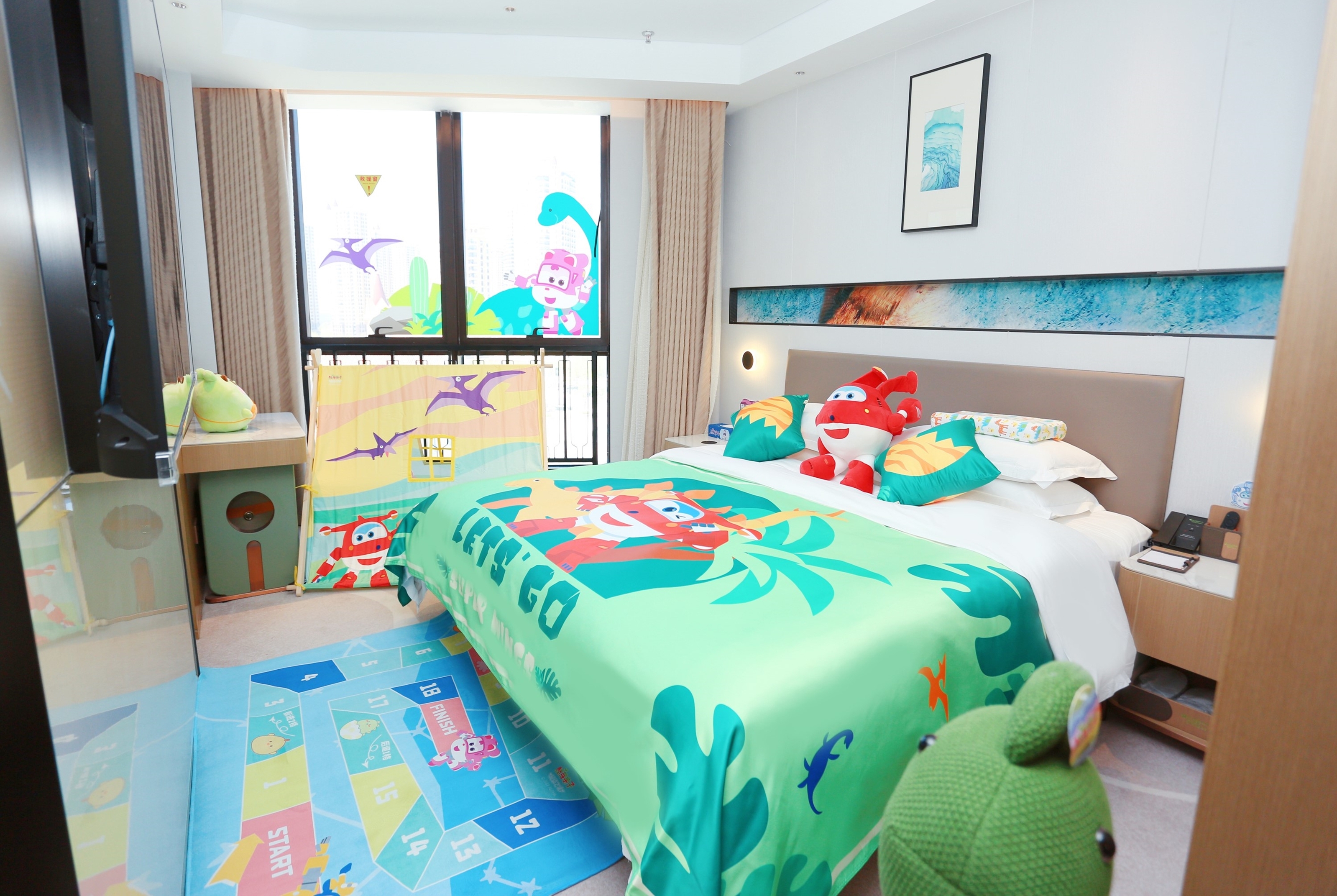 Guest room at the Wyndham Garden Weihai Dream Sea in Weihai, Other than US/Canada
