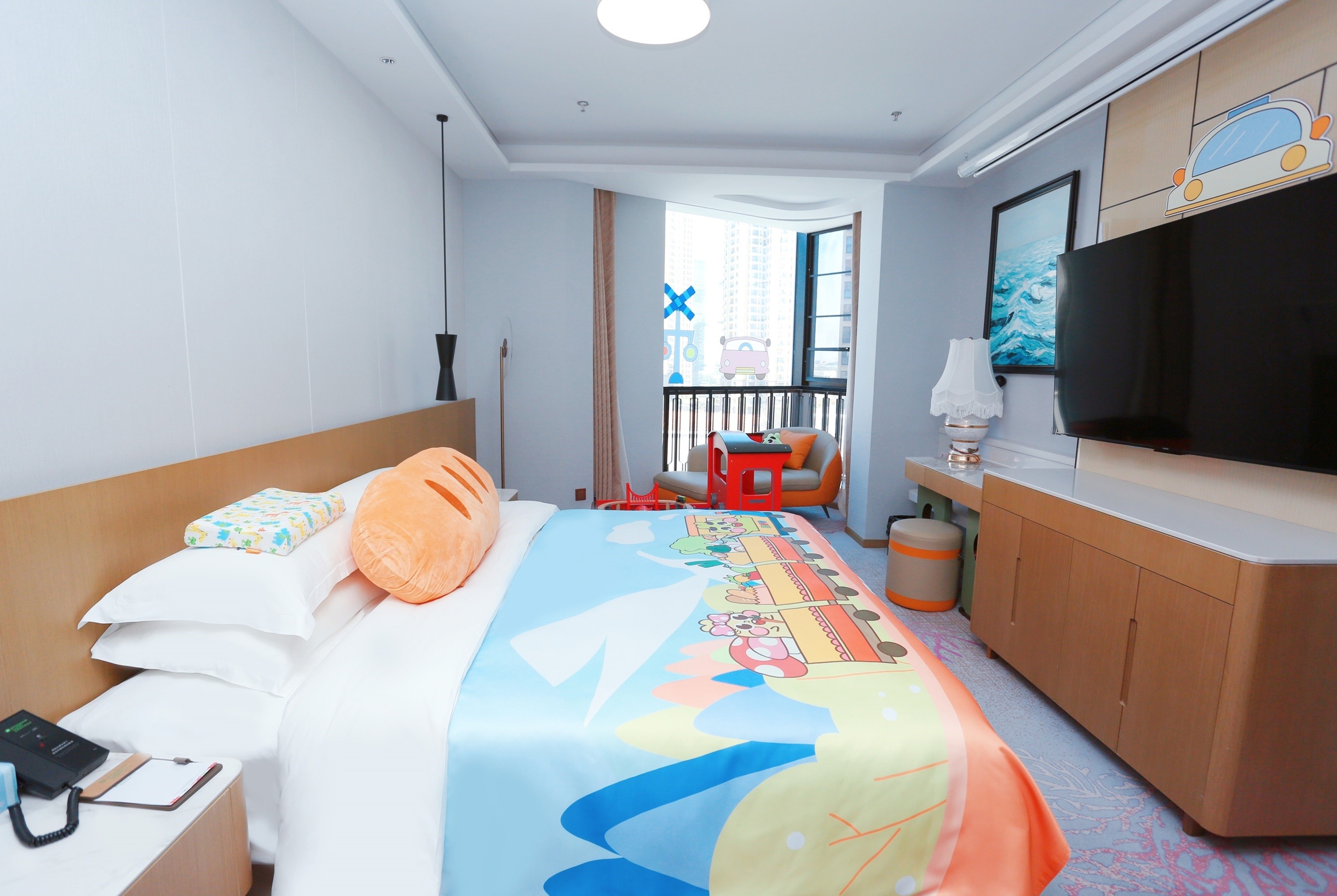 Guest room at the Wyndham Garden Weihai Dream Sea in Weihai, Other than US/Canada
