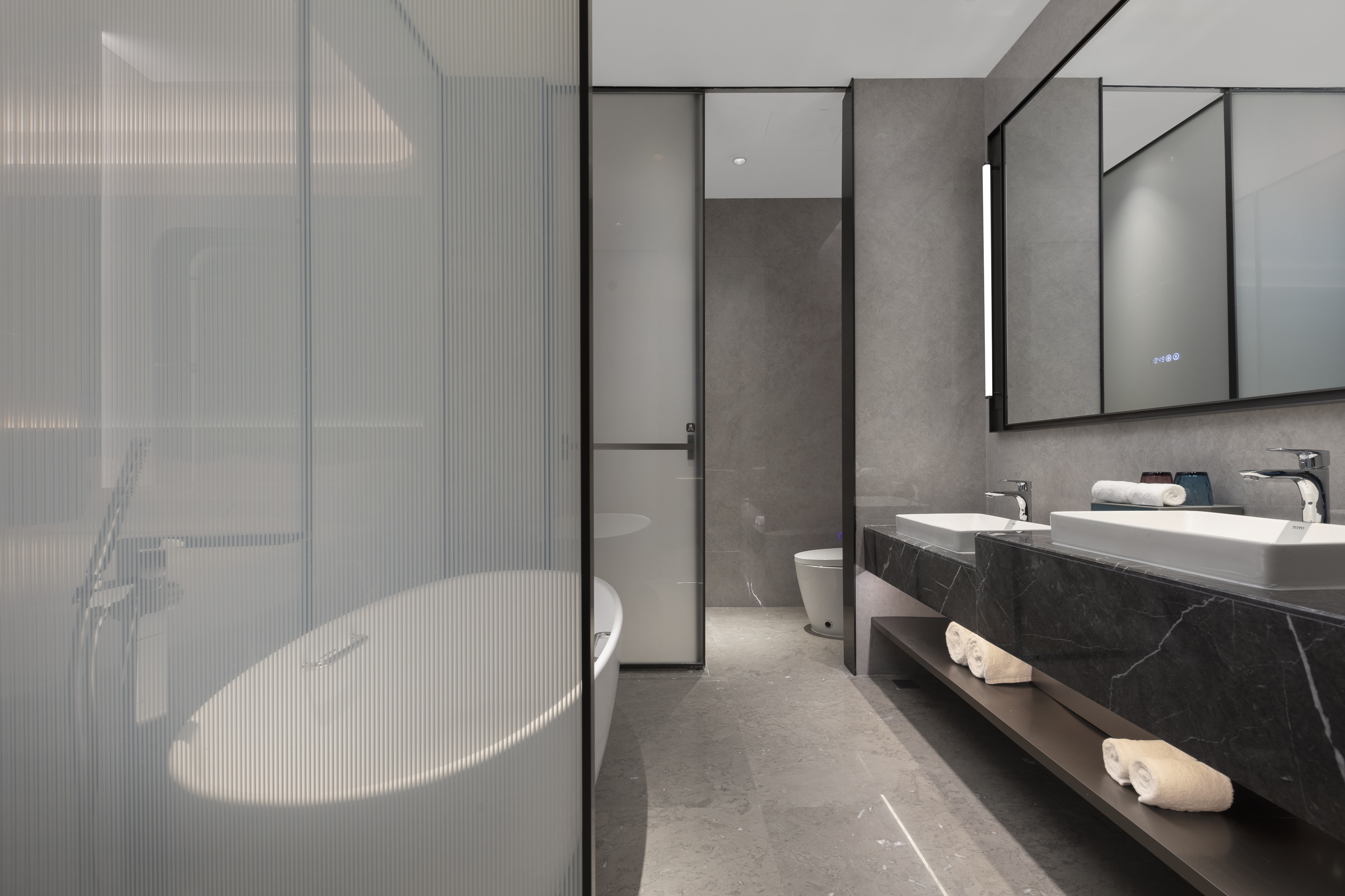 Guest room at the Wyndham Garden Xunyang Downtown in Xunyang, Other than US/Canada