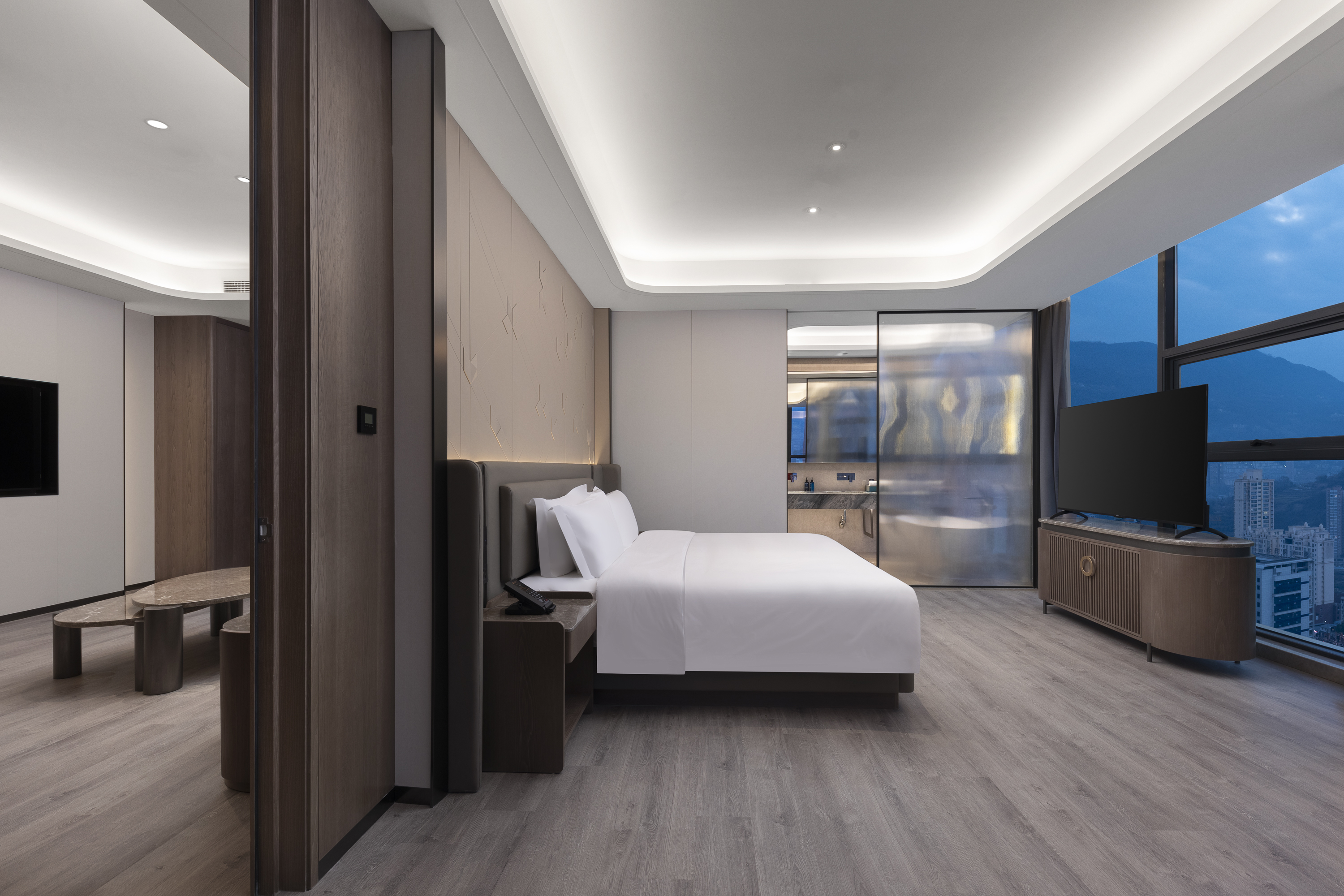 Guest room at the Wyndham Garden Xunyang Downtown in Xunyang, Other than US/Canada