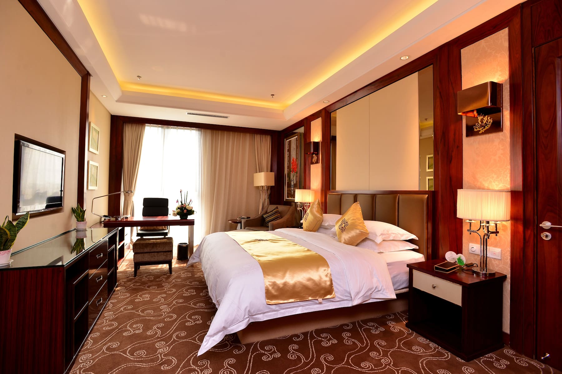 Guest room at the Wyndham Garden Zhengzhou East in Zhengzhou, Other than US/Canada