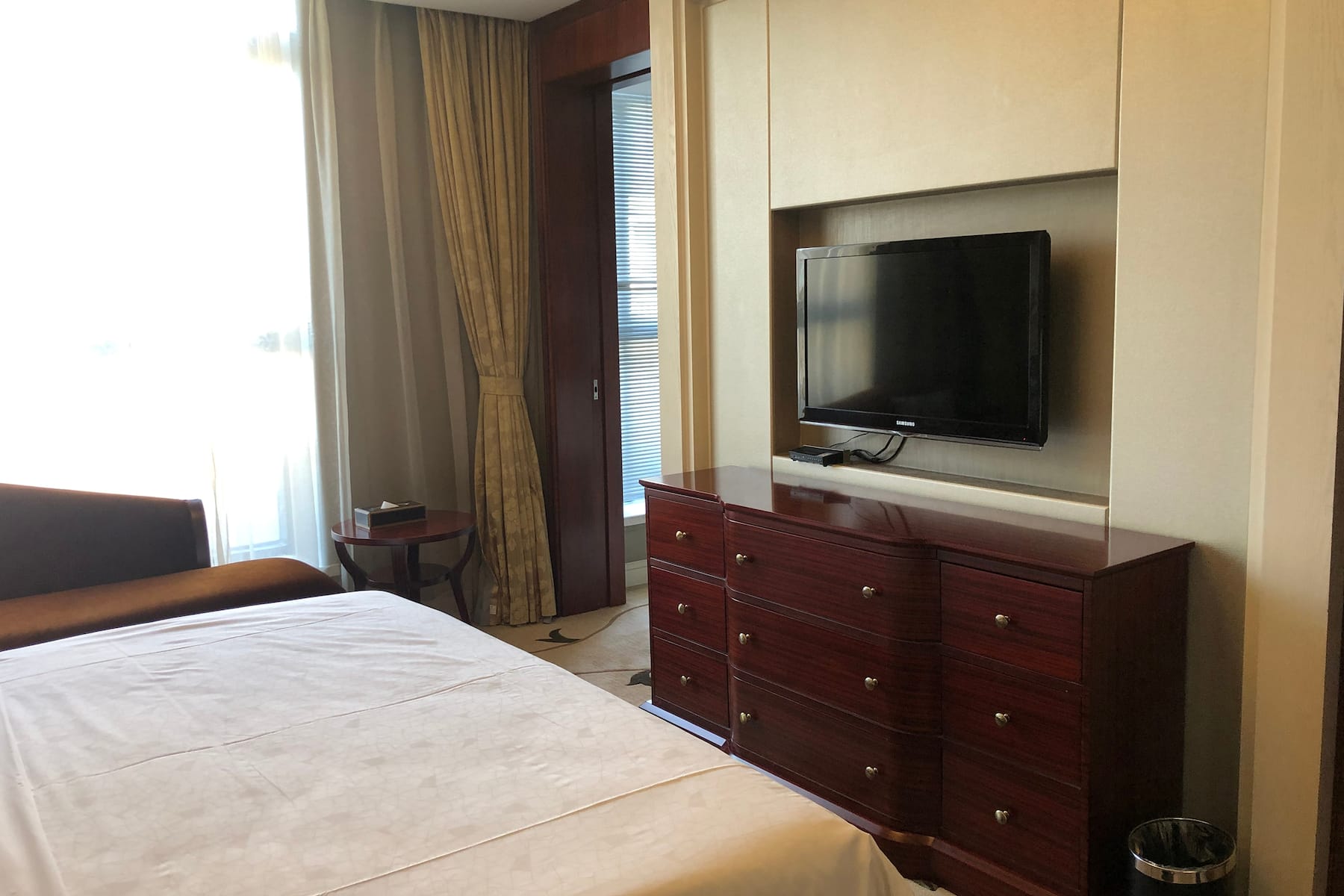 Guest room at the Wyndham Garden Zhengzhou East in Zhengzhou, Other than US/Canada