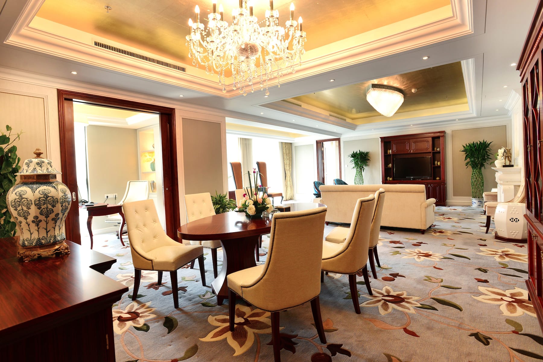 Guest room at the Wyndham Garden Zhengzhou East in Zhengzhou, Other than US/Canada