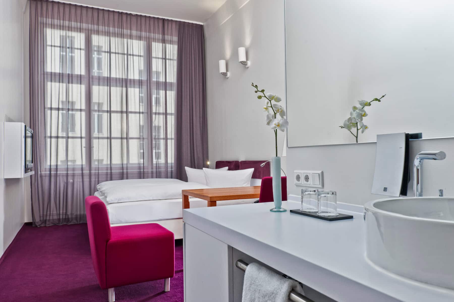 Guest room at the Wyndham Garden Berlin Mitte in Berlin, Other than US/Canada