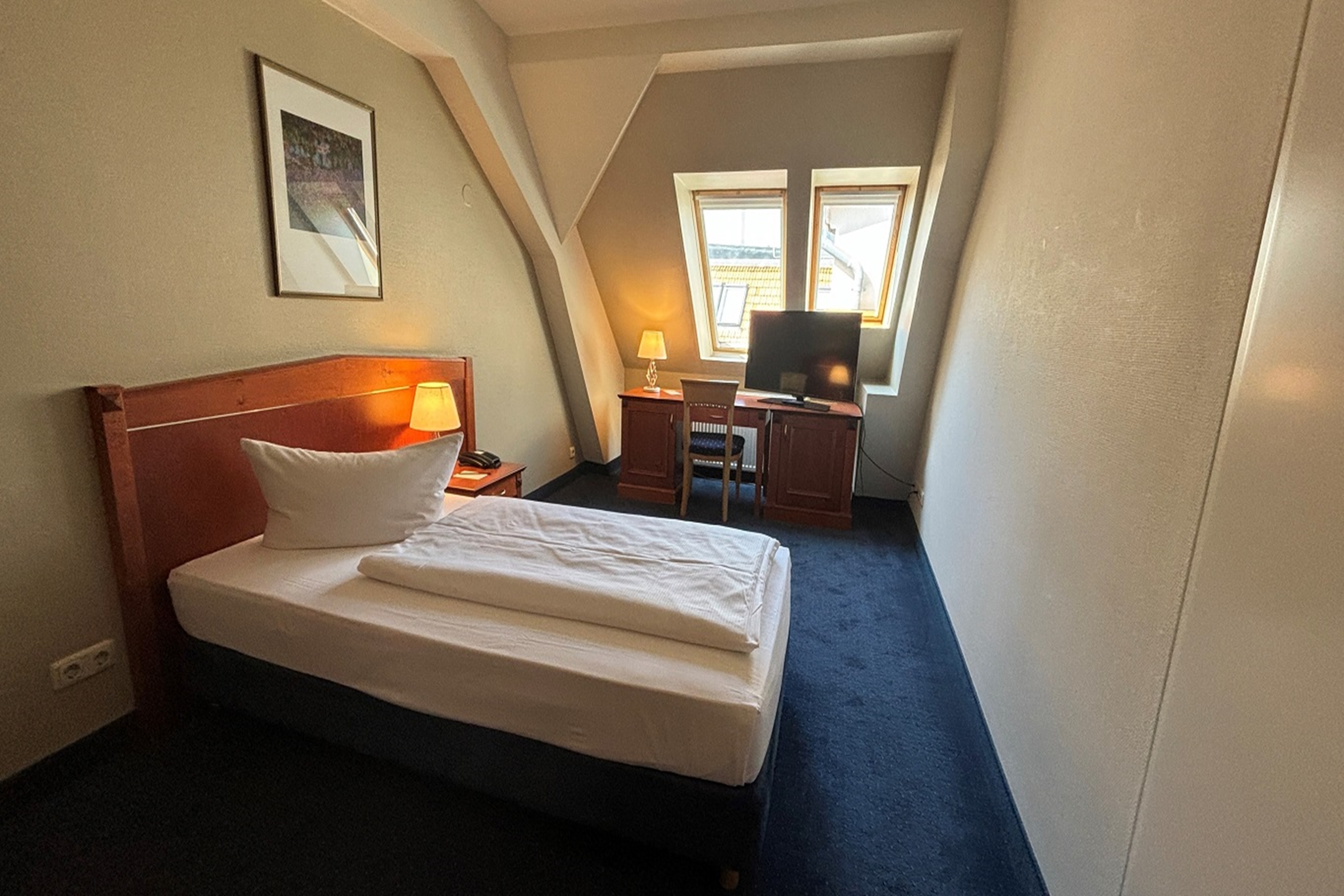 Guest room at the Wyndham Garden Berlin Mitte in Berlin, Other than US/Canada