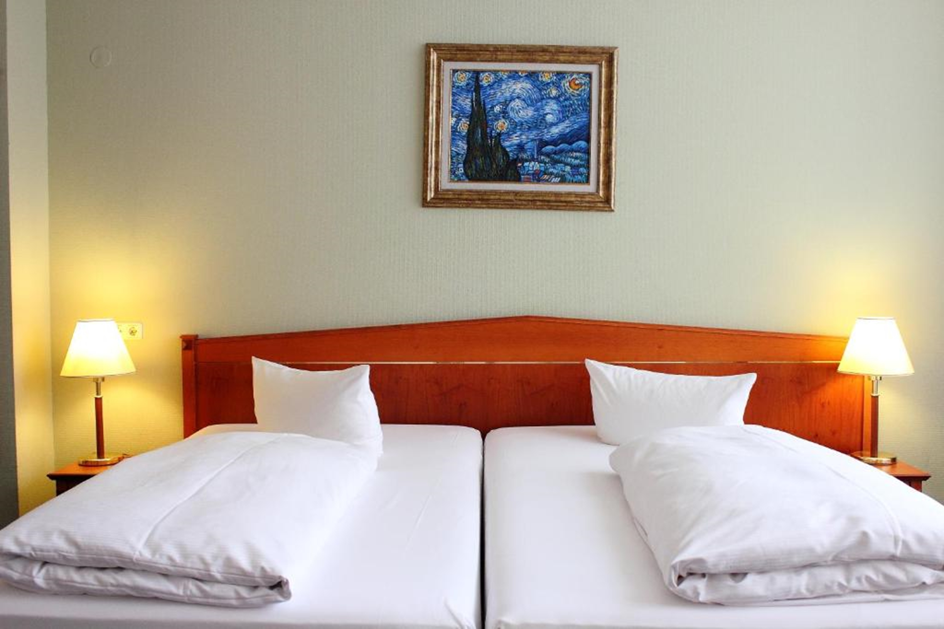 Guest room at the Wyndham Garden Berlin Mitte in Berlin, Other than US/Canada