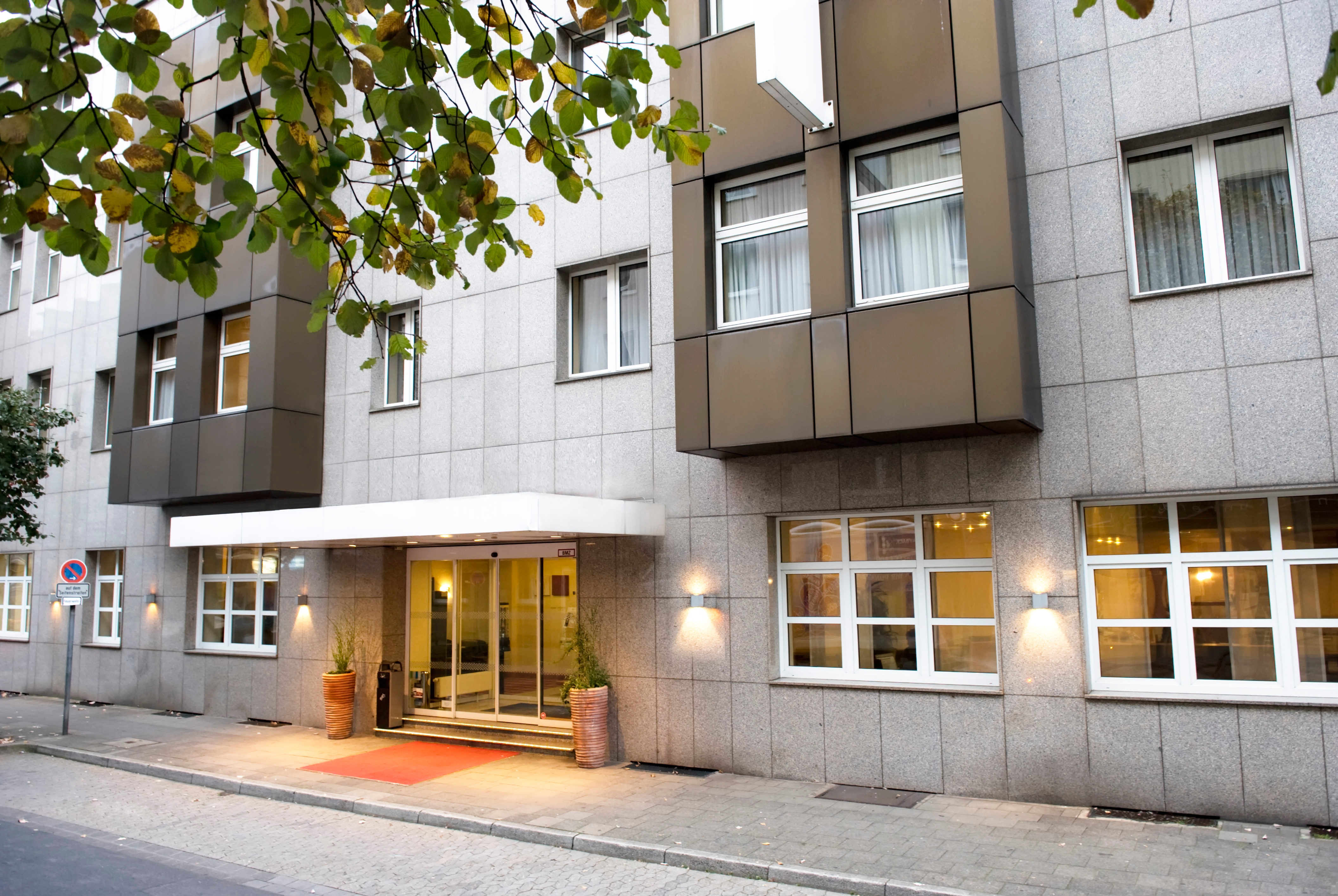 Exterior of Wyndham Garden Duesseldorf City Centre Koenigsallee hotel in Dusseldorf, Other than US/Canada