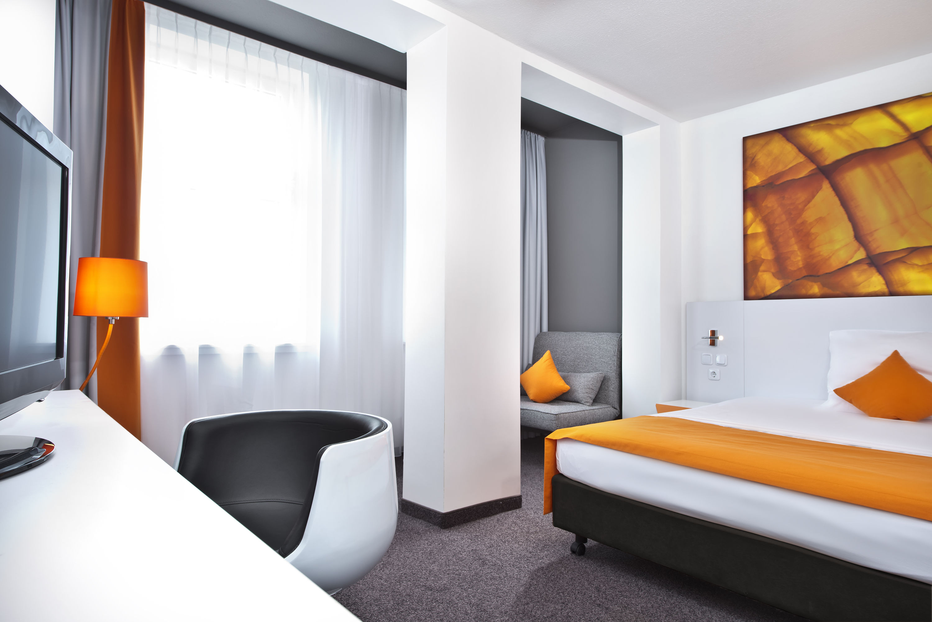 Guest room at the Wyndham Garden Duesseldorf City Centre Koenigsallee in Dusseldorf, Other than US/Canada