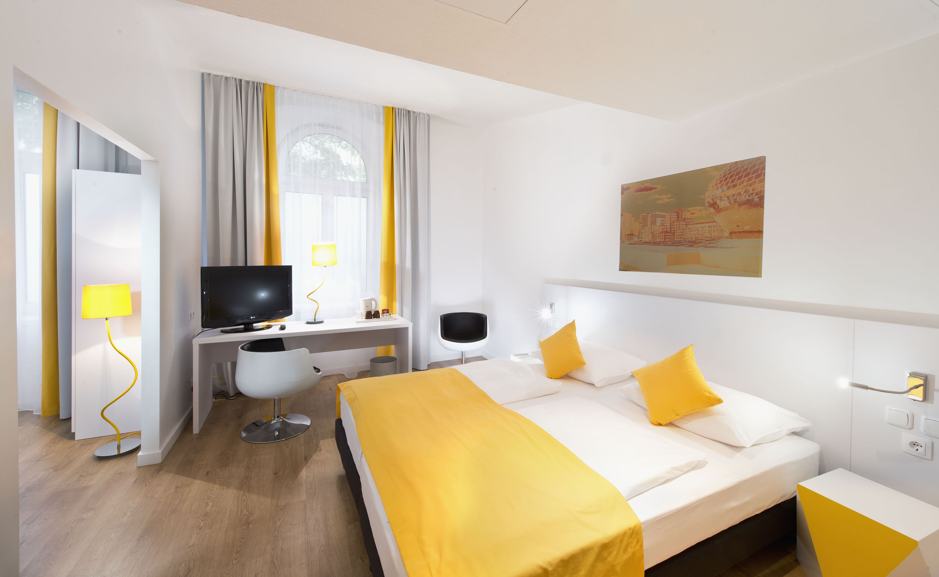Wyndham Garden Duesseldorf City Centre Koenigsallee suite in Dusseldorf, Other than US/Canada
