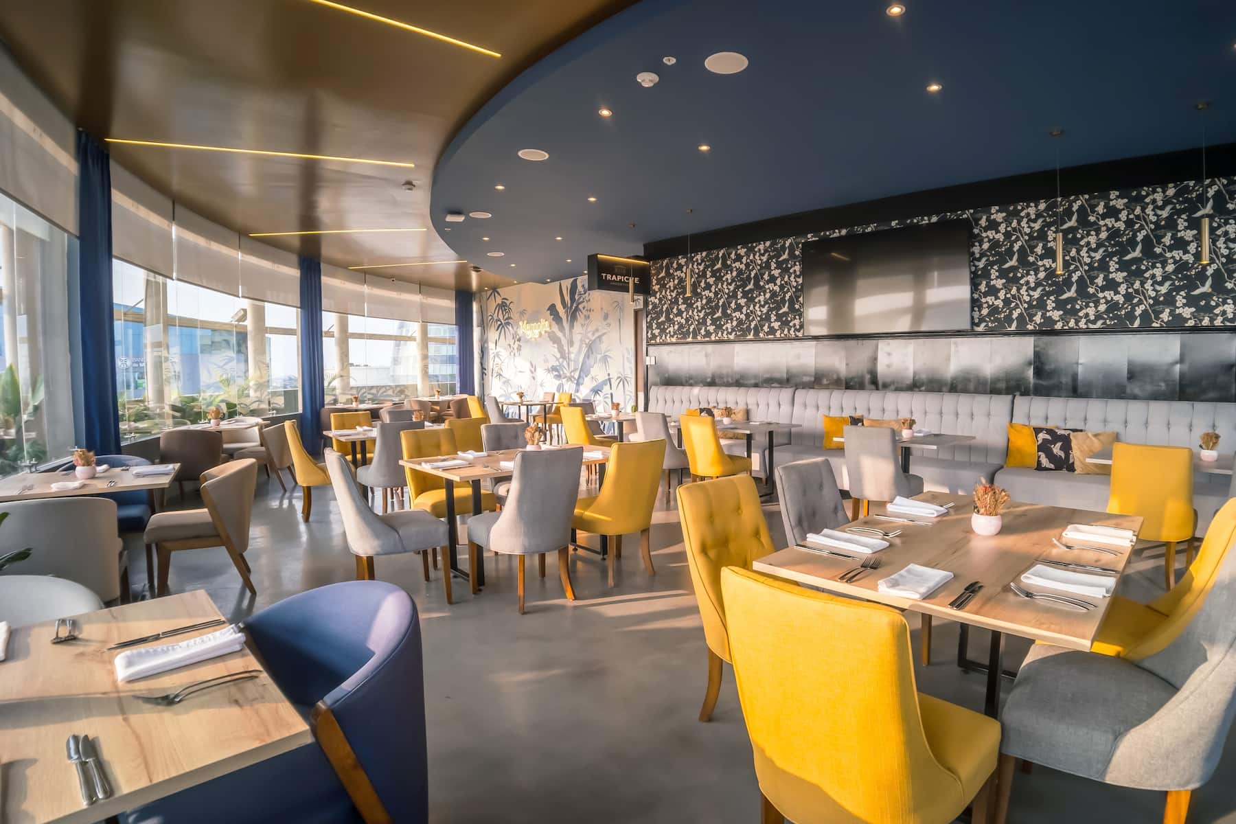 Wyndham Garden Guayaquil restaurant in Guayaquil, Other than US/Canada