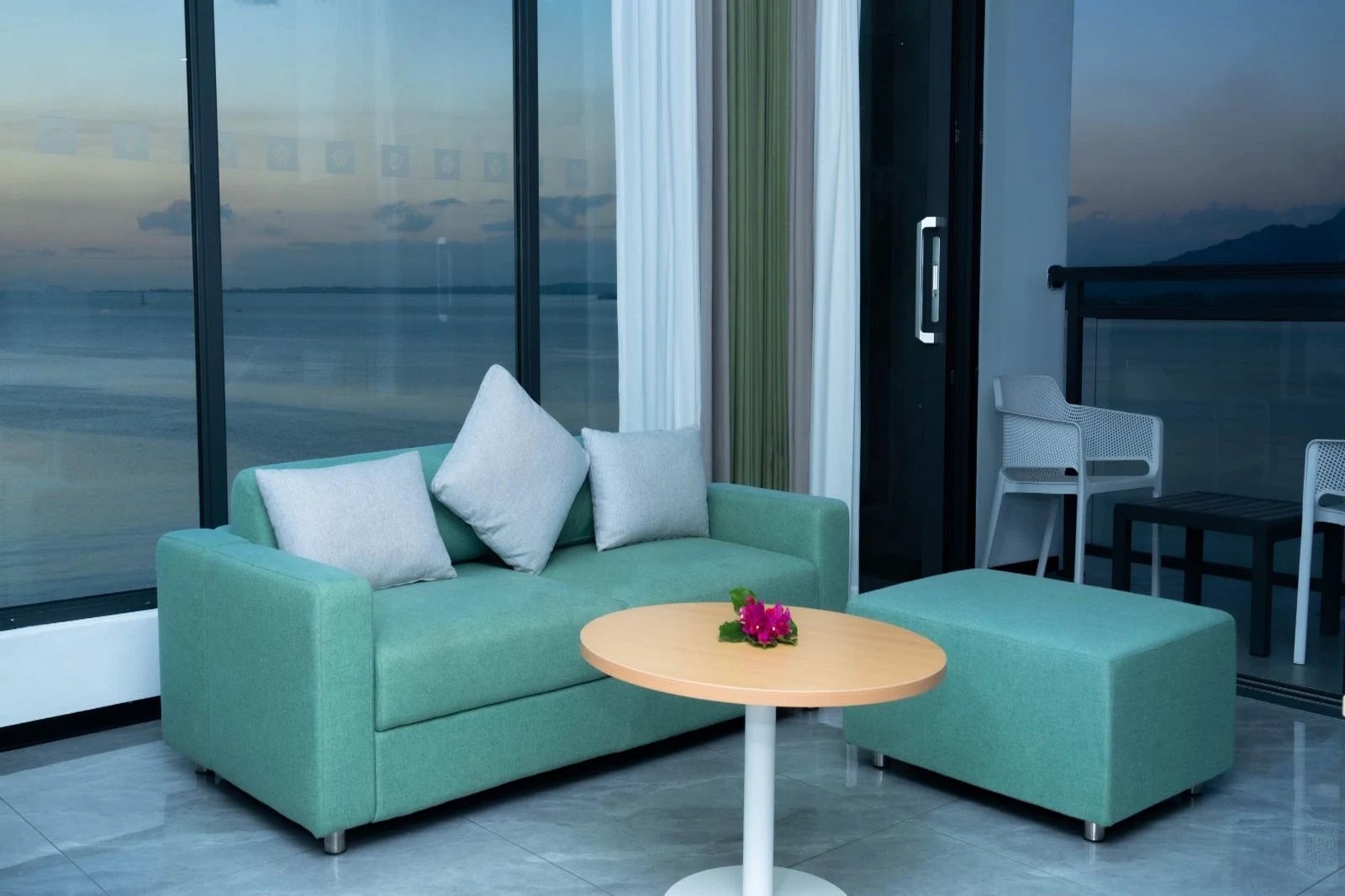 Guest room at the Wyndham Garden Wailoaloa Beach Fiji in Nadi, Other than US/Canada