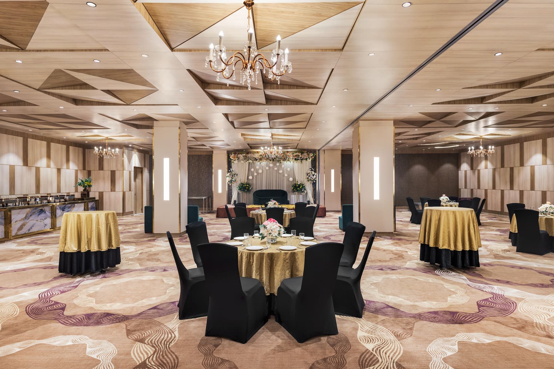 Meeting room banquet rounds at Wyndham Garden Sonipat Murthal in Sonipat, Other than US/Canada