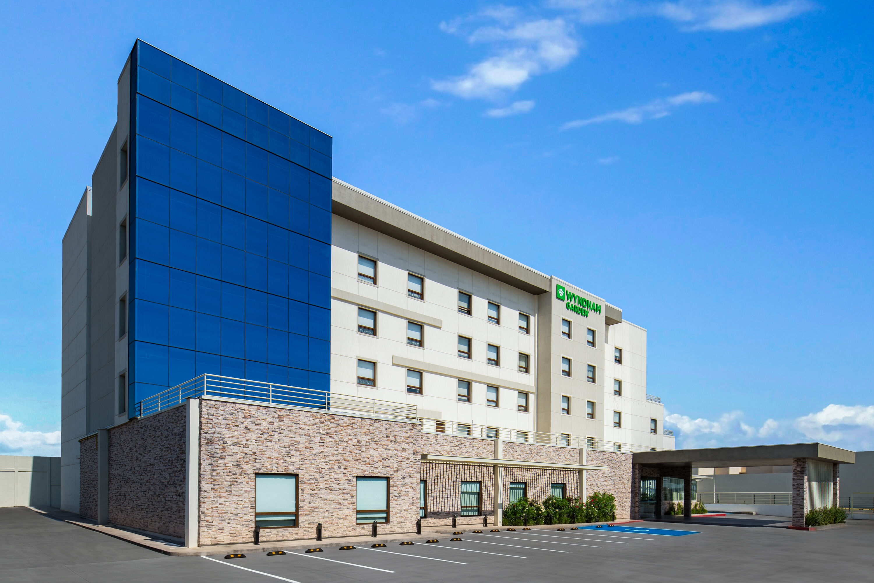 Exterior Day Image of Wyndham Garden Saltillo hotel in Saltillo, Other than US/Canada