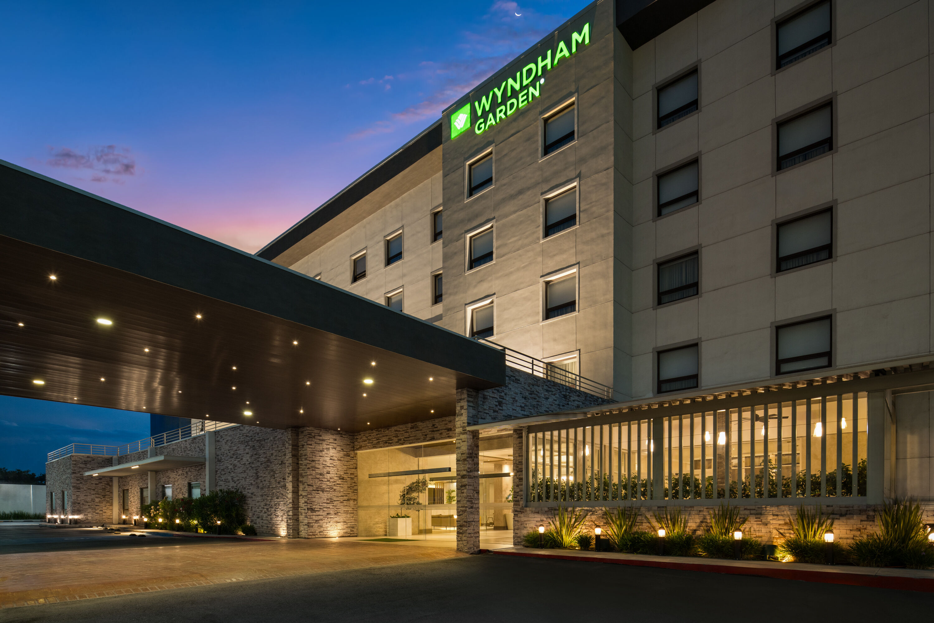 Exterior Dusk Image of Wyndham Garden Saltillo hotel in Saltillo, Other than US/Canada