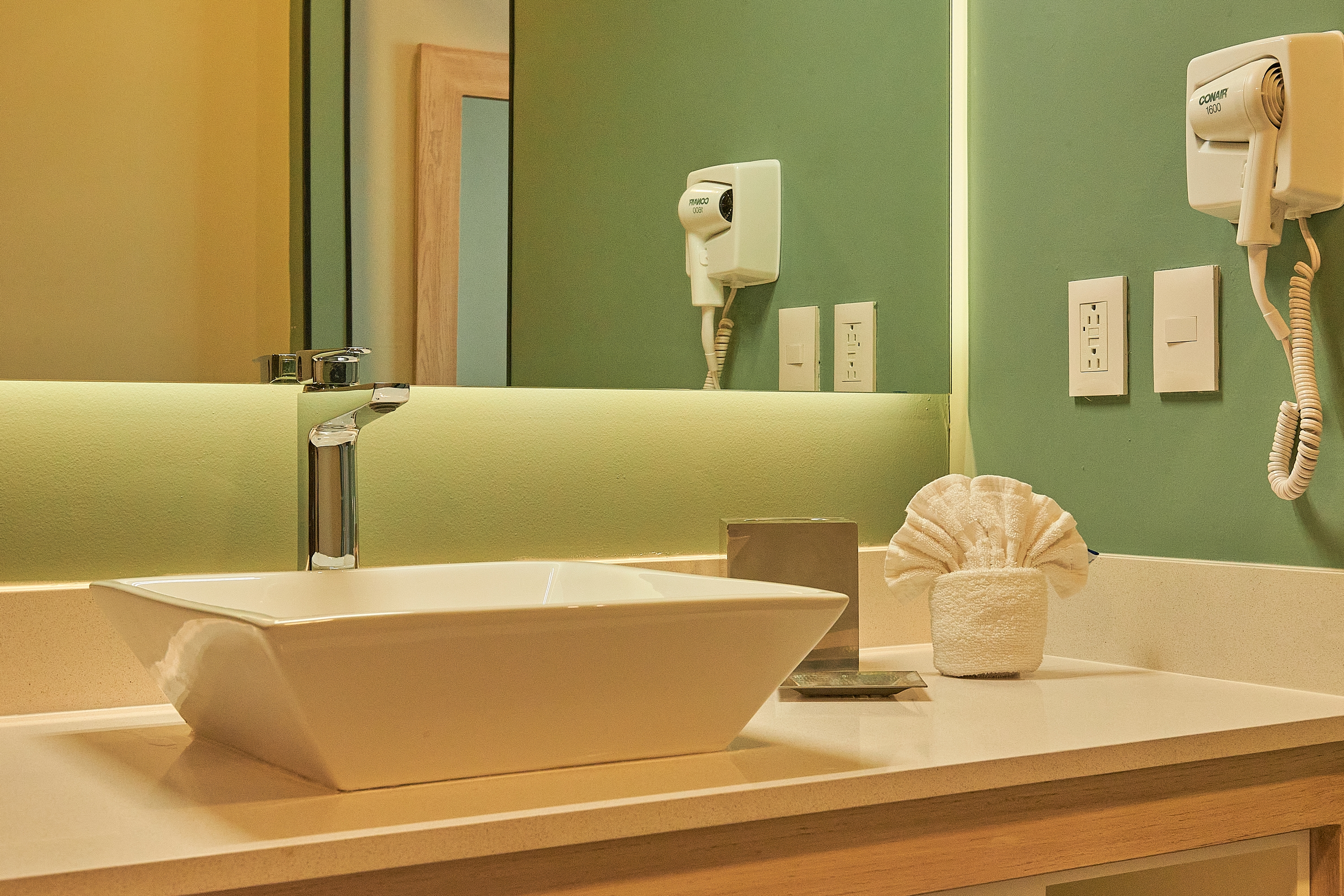 Guest room bath at the Wyndham Garden Saltillo in Saltillo, Other than US/Canada