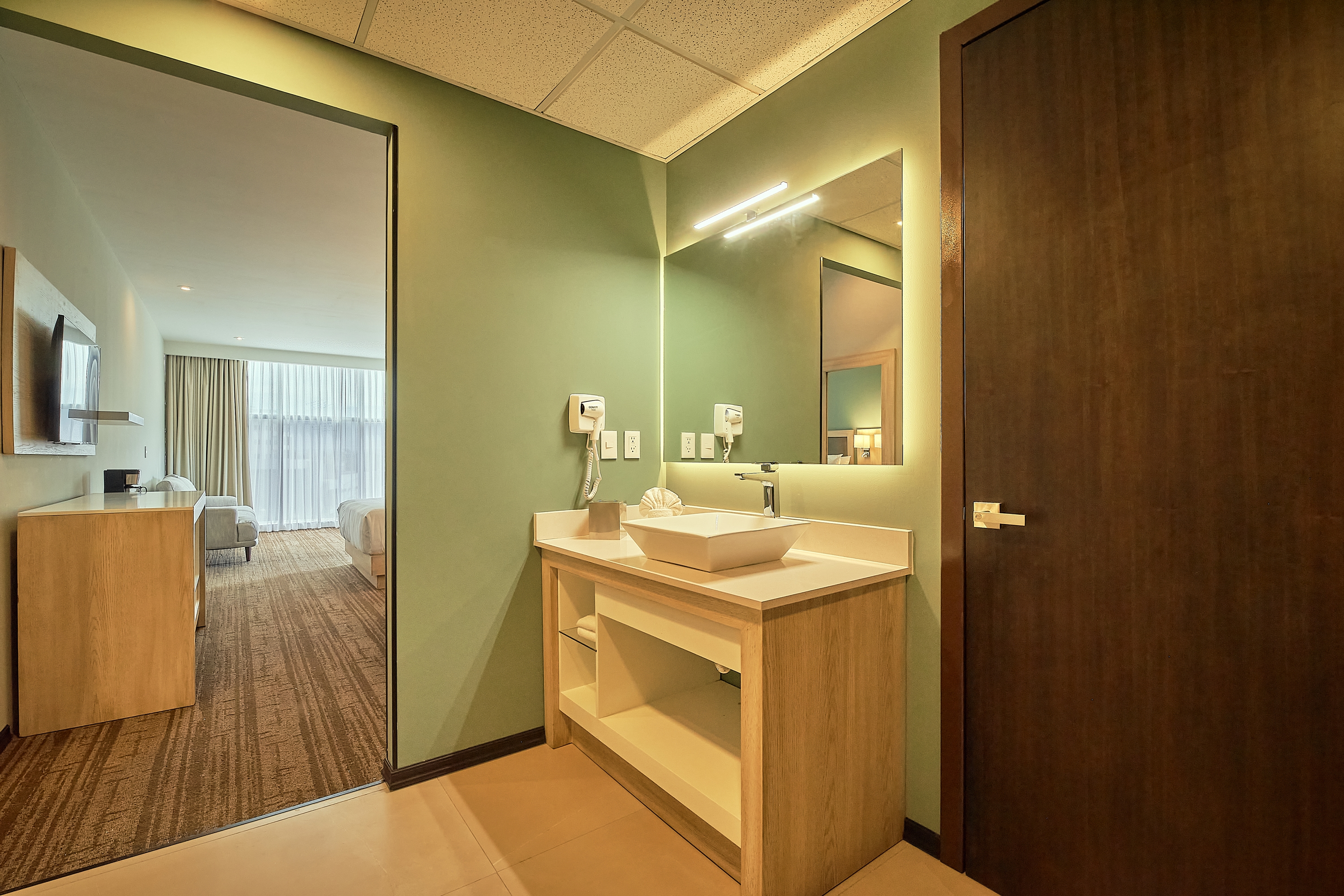 Guest room bath at the Wyndham Garden Saltillo in Saltillo, Other than US/Canada