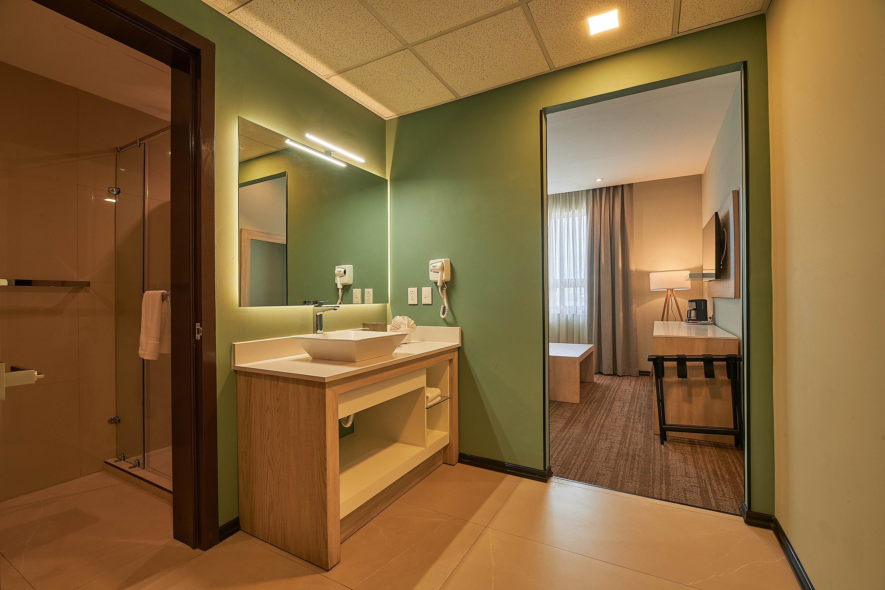 Guest room bath at the Wyndham Garden Saltillo in Saltillo, Other than US/Canada
