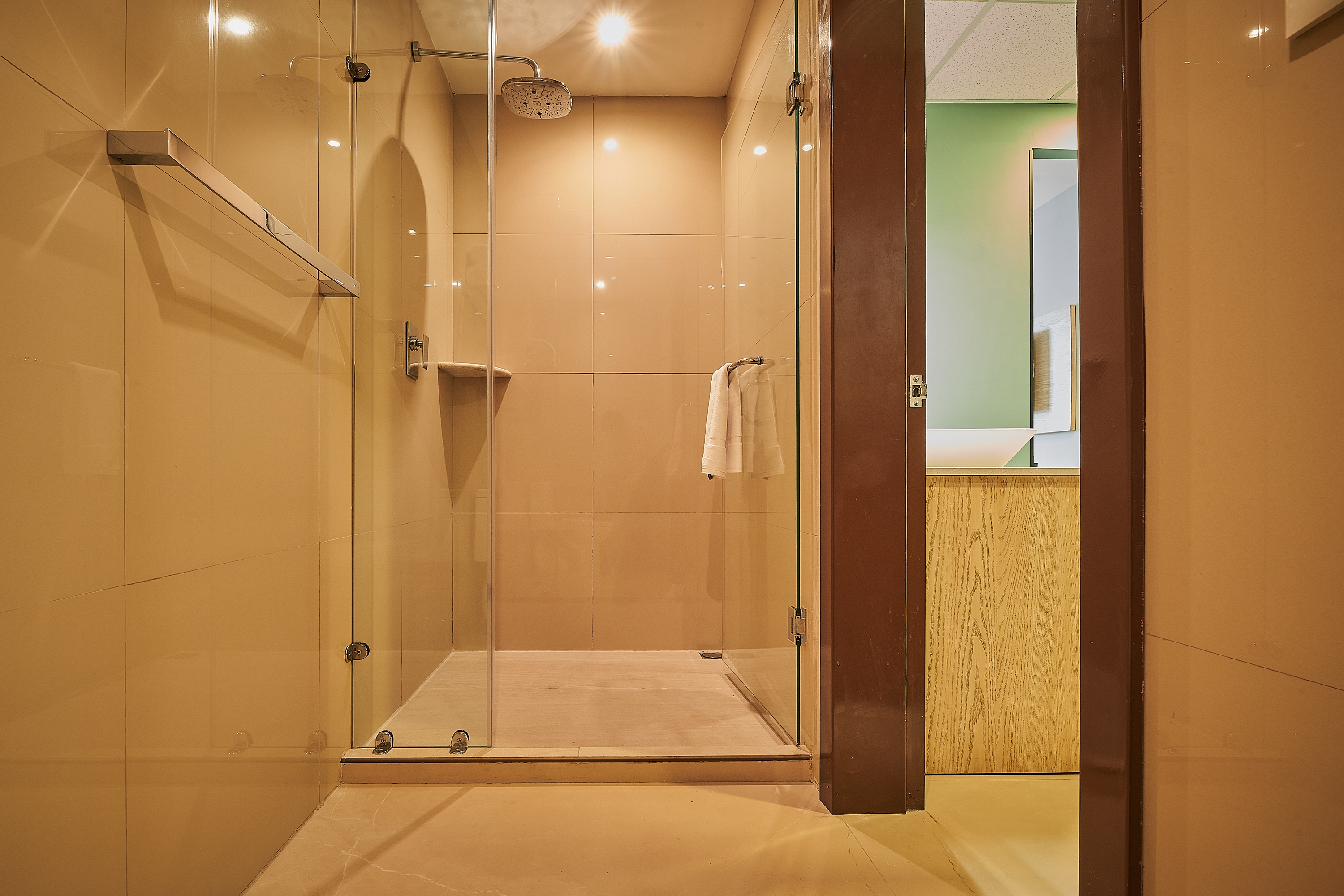 Guest room bath at the Wyndham Garden Saltillo in Saltillo, Other than US/Canada