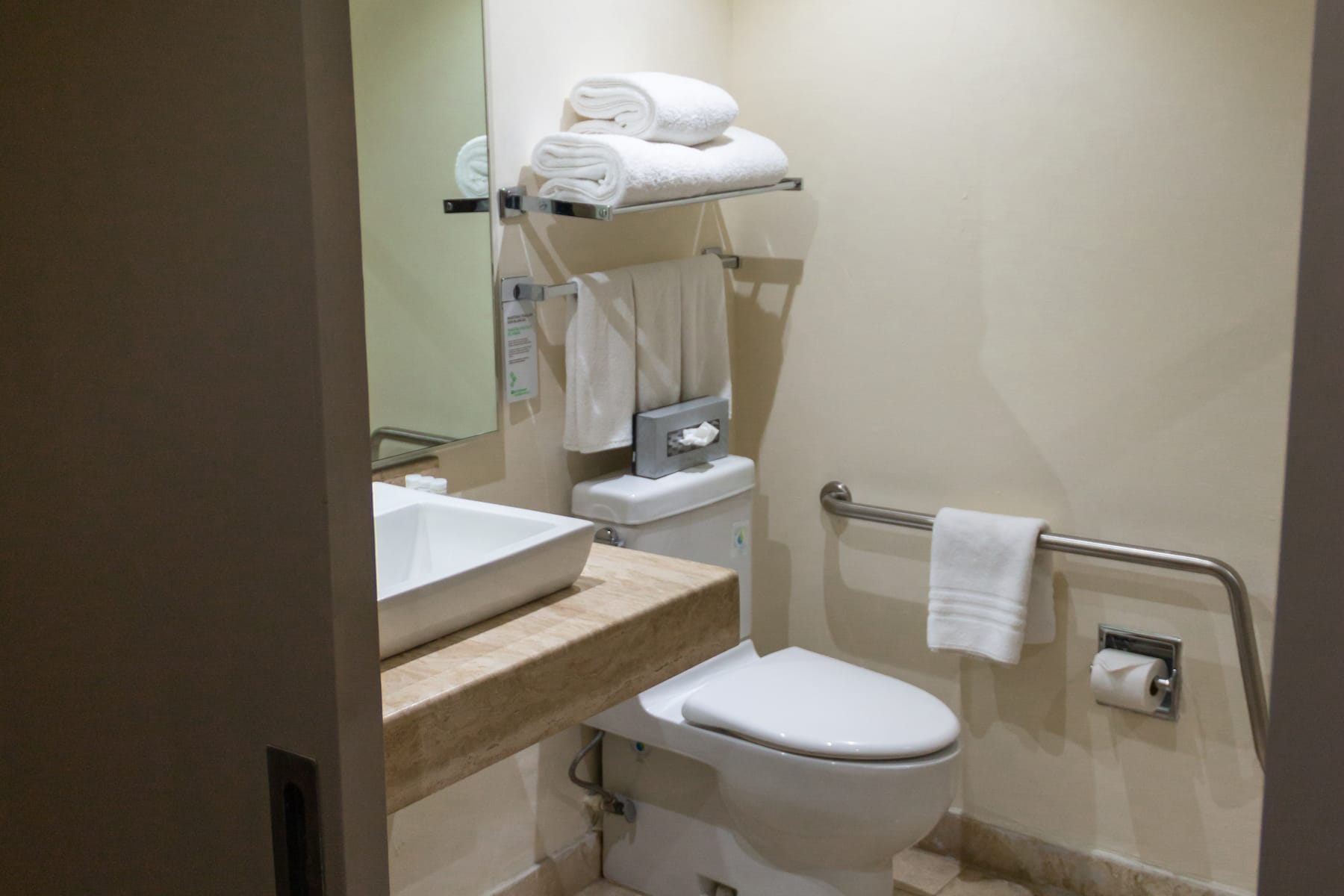 Guest room bath at the Wyndham Garden Guadalajara Expo in Guadalajara, Other than US/Canada