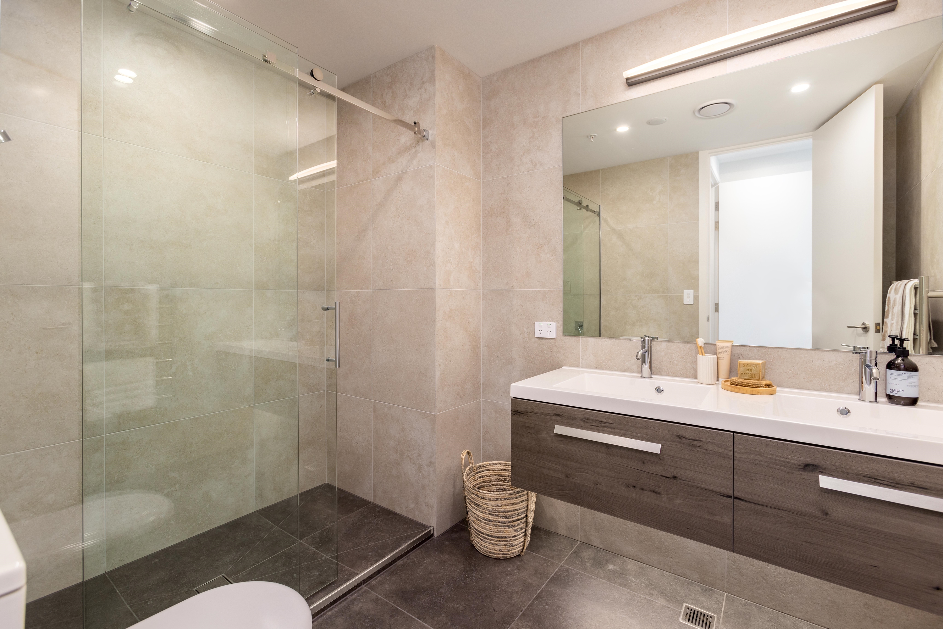 Guest room bath at the Wyndham Garden Christchurch Kilmore Street in Christchurch, Other than US/Canada