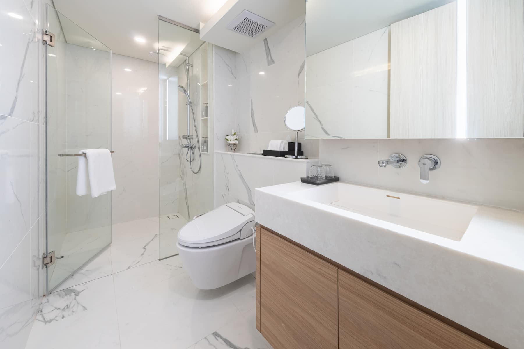 Guest room at the Wyndham Garden Bangkok Sukhumvit 42 in Bangkok, Other than US/Canada