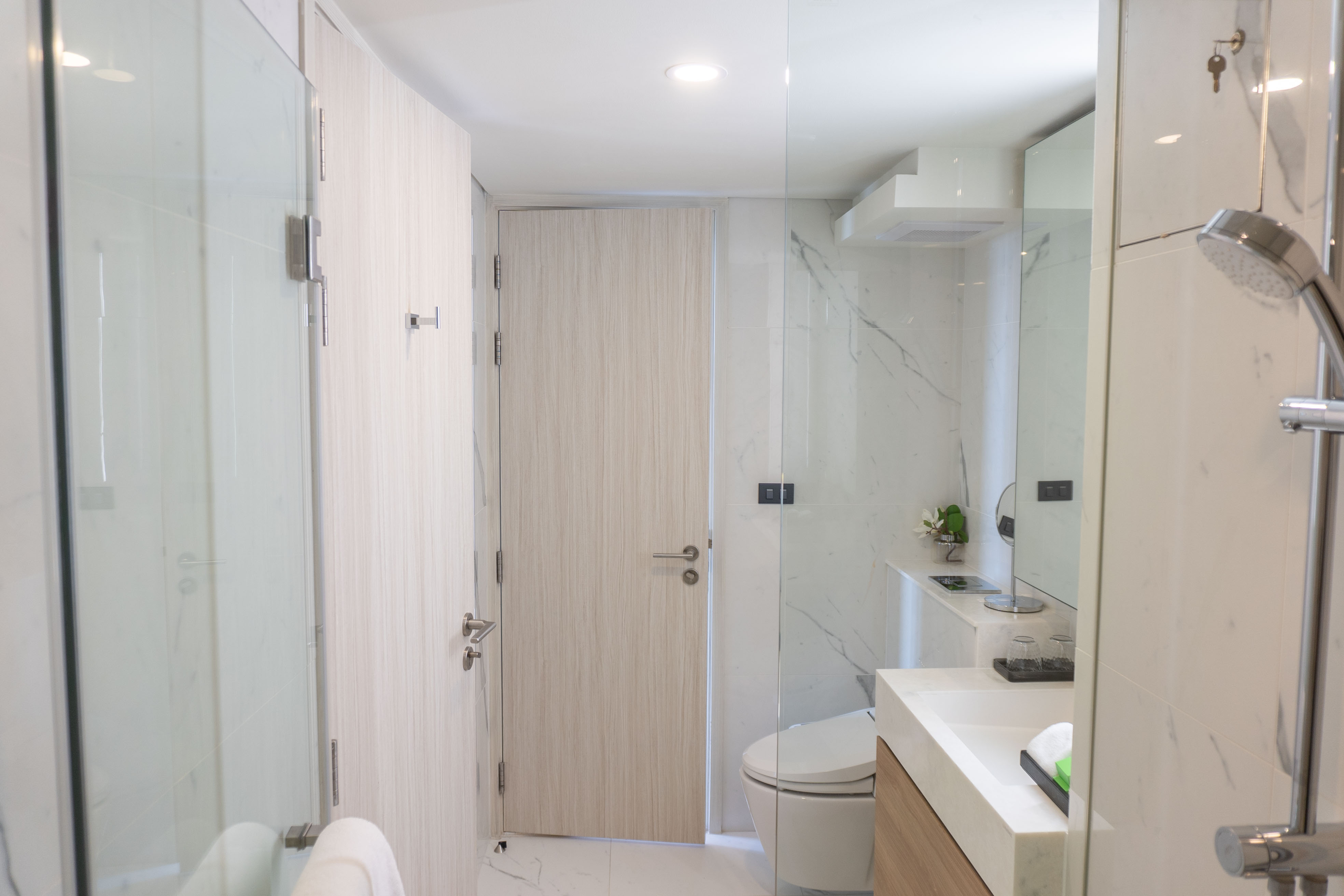 Guest room bath at the Wyndham Garden Bangkok Sukhumvit 42 in Bangkok, Other than US/Canada