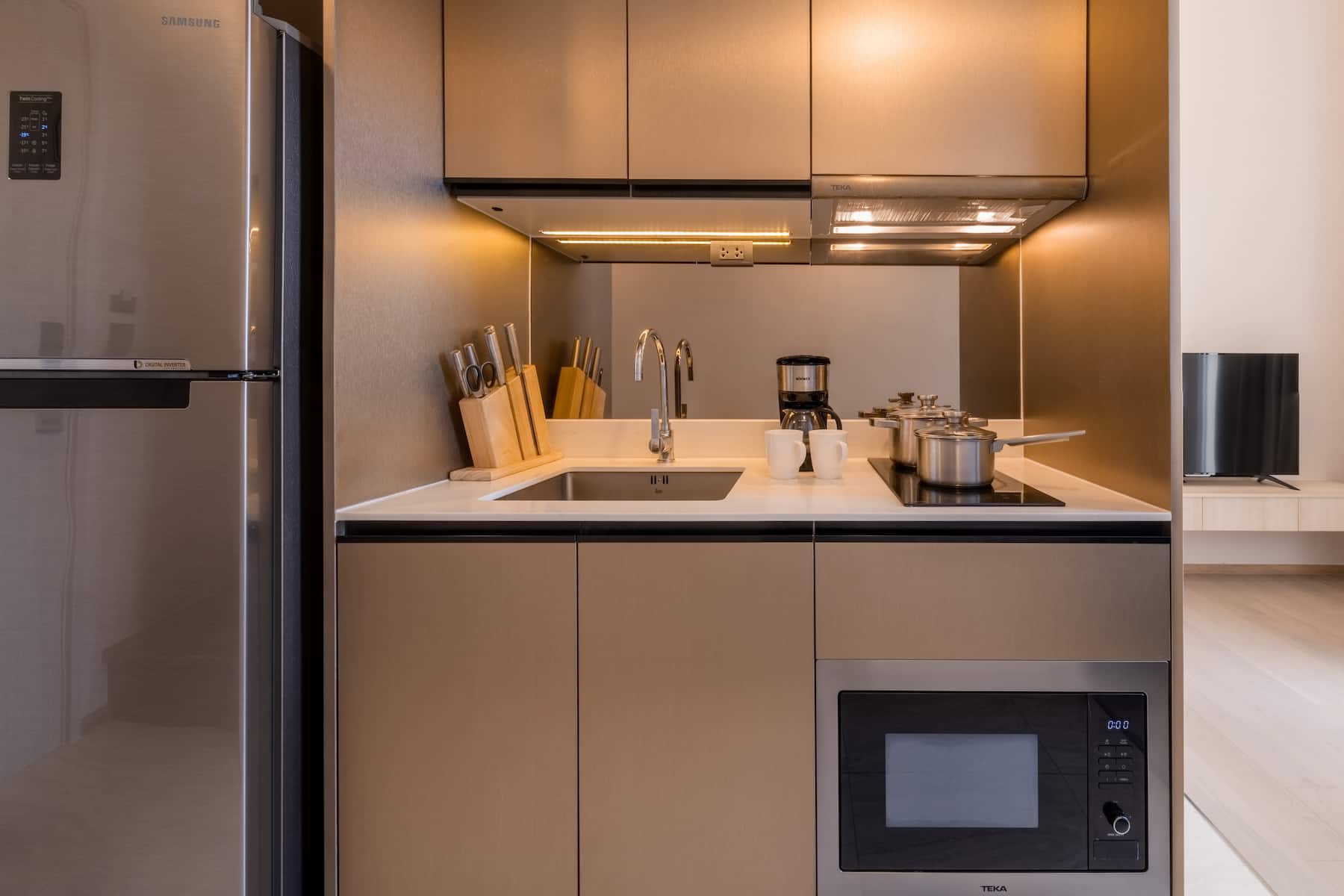 Wyndham Garden Bangkok Sukhumvit 42 suite in Bangkok, Other than US/Canada