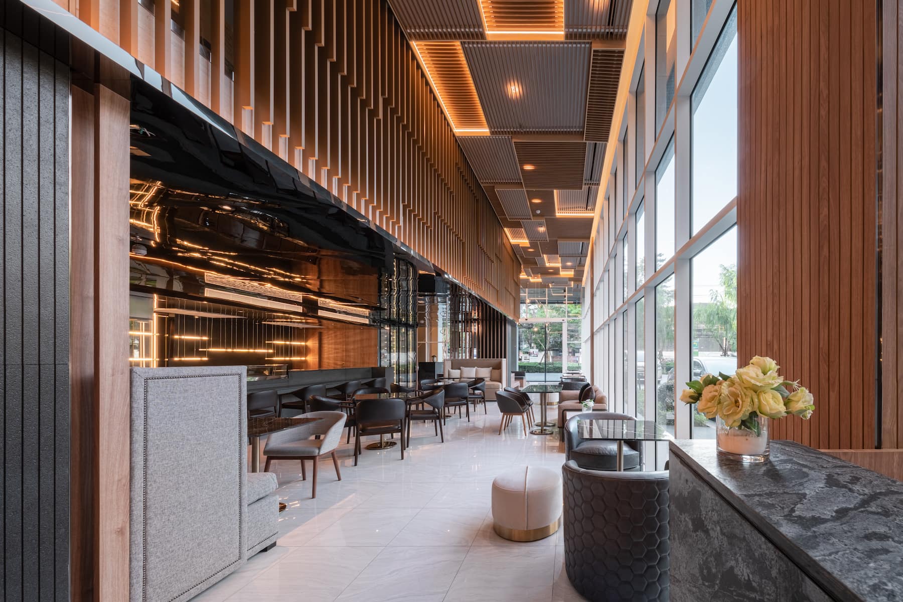 Bar feature at Wyndham Garden Bangkok Sukhumvit 42 in Bangkok, Other than US/Canada