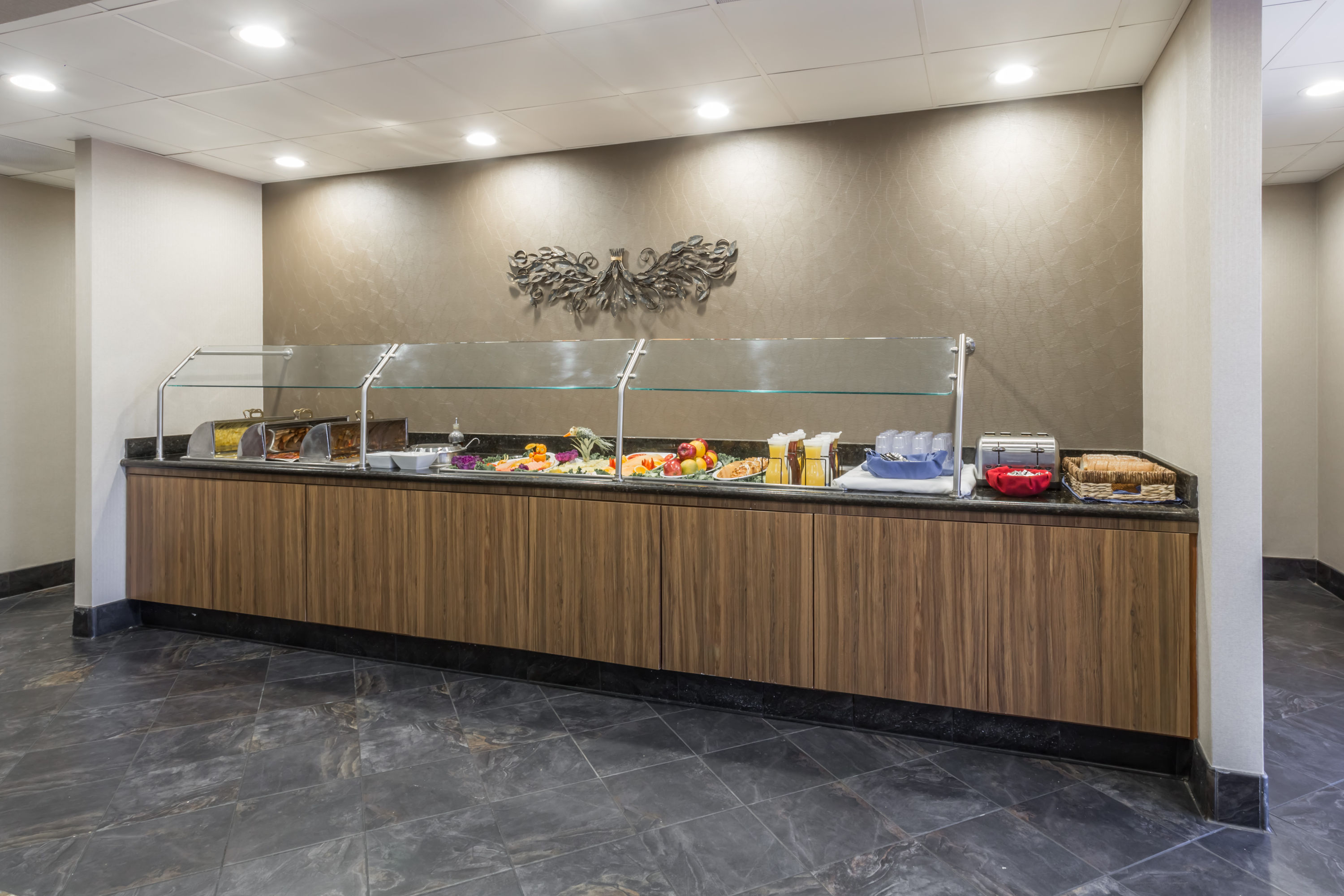 Free breakfast at Wyndham Garden Fresno Yosemite Airport in Fresno, California