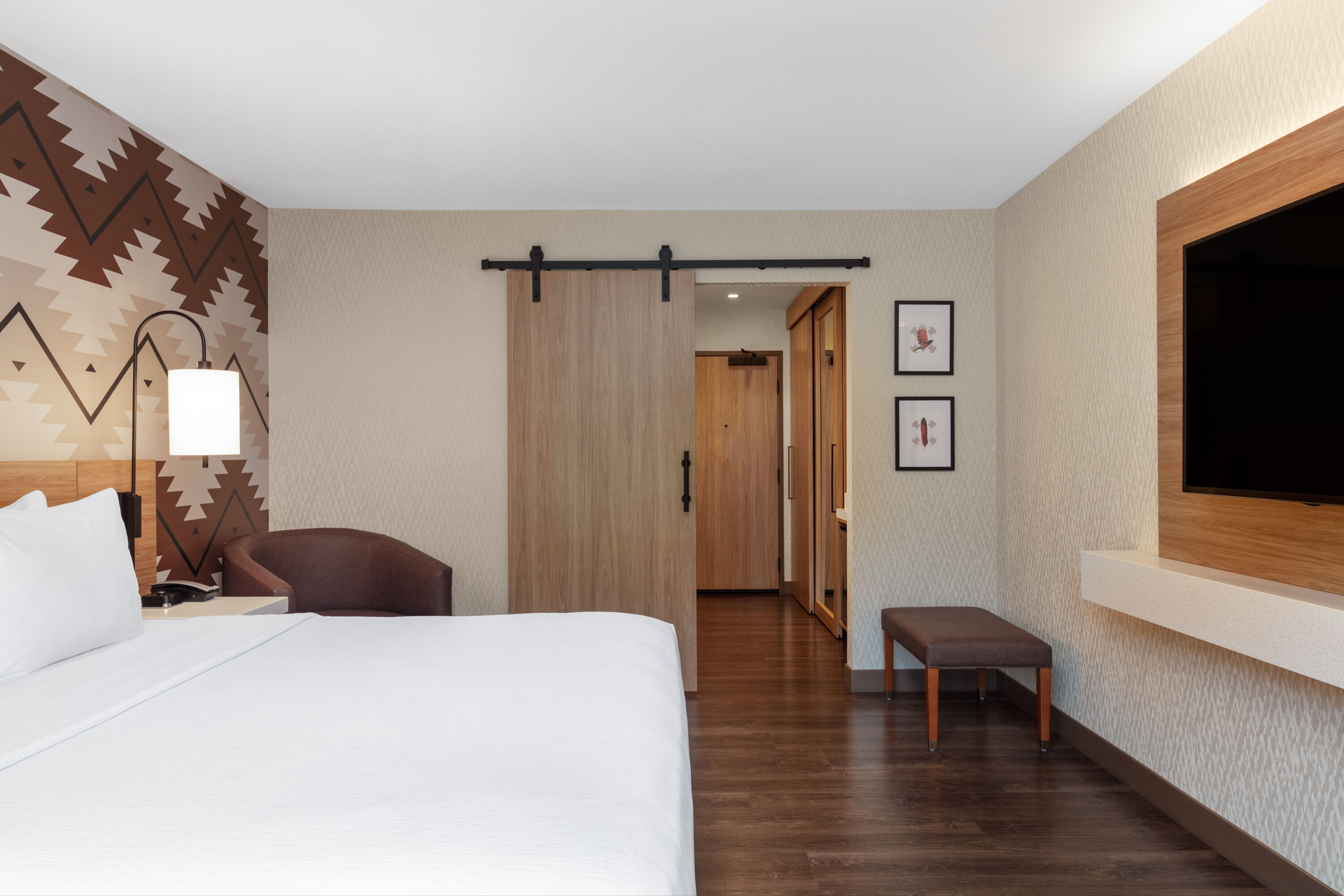 Guest room at the Wyndham Garden Redwood Valley/Ukiah in Redwood Valley, California