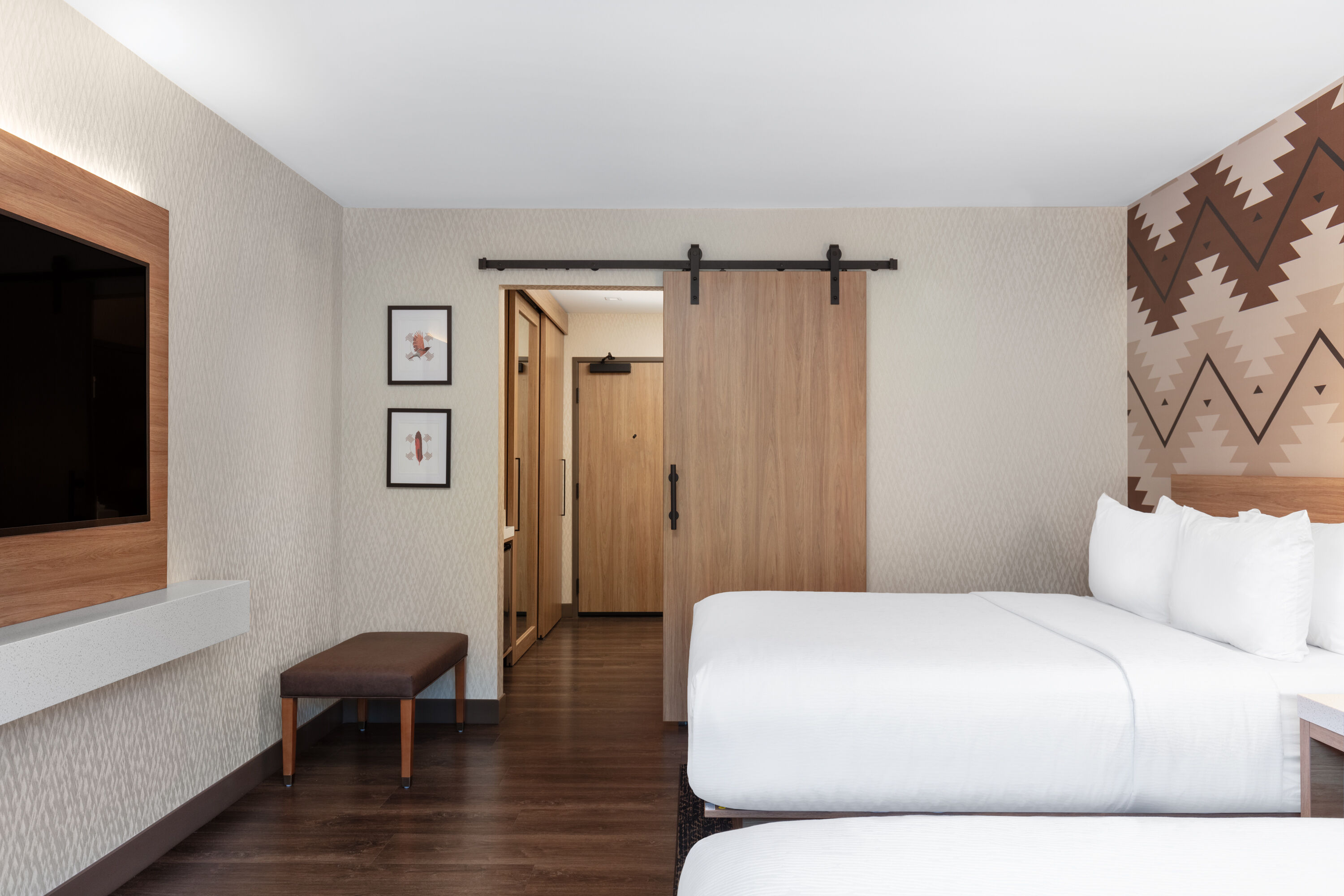 Guest room at the Wyndham Garden Redwood Valley/Ukiah in Redwood Valley, California