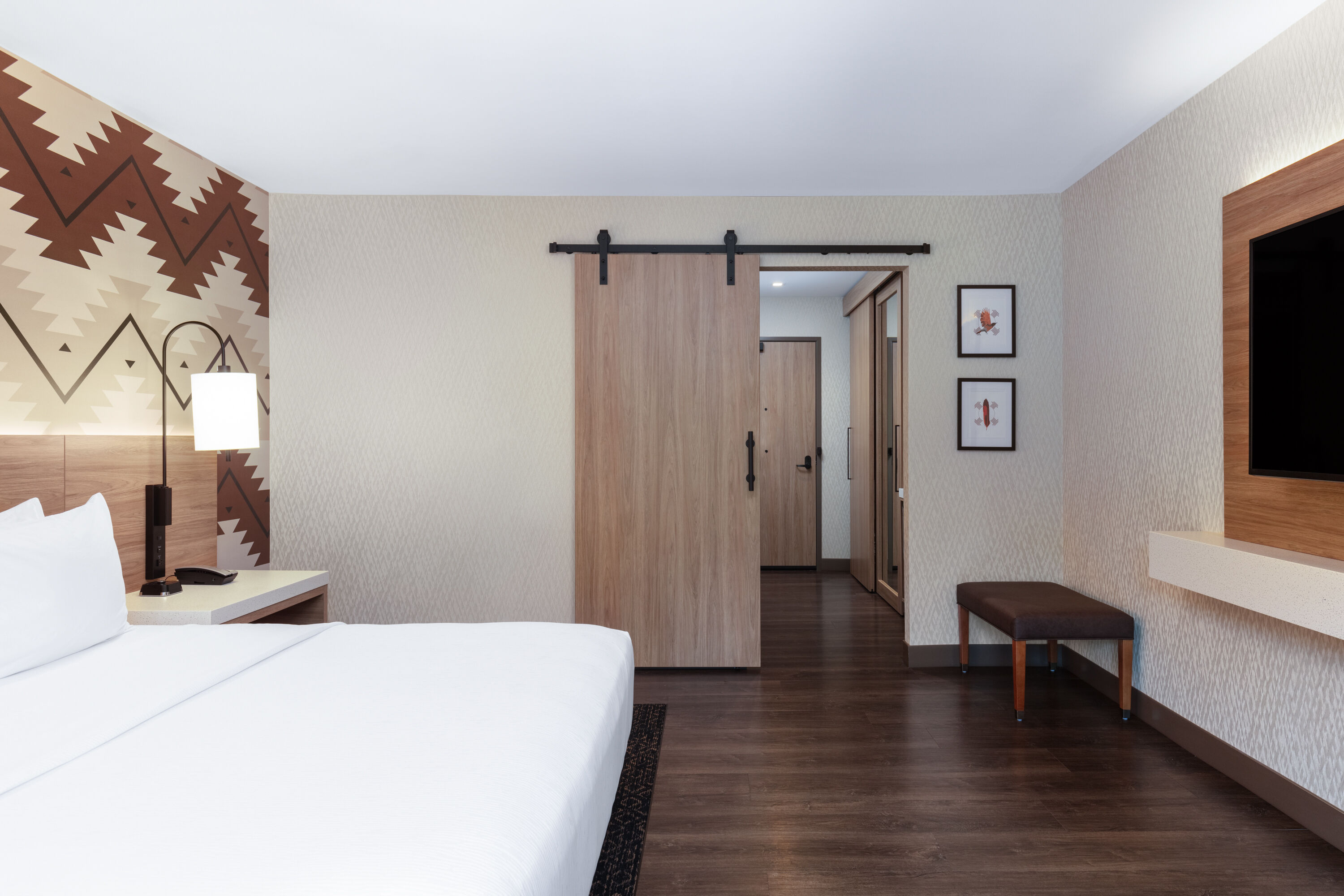 Guest room at the Wyndham Garden Redwood Valley/Ukiah in Redwood Valley, California