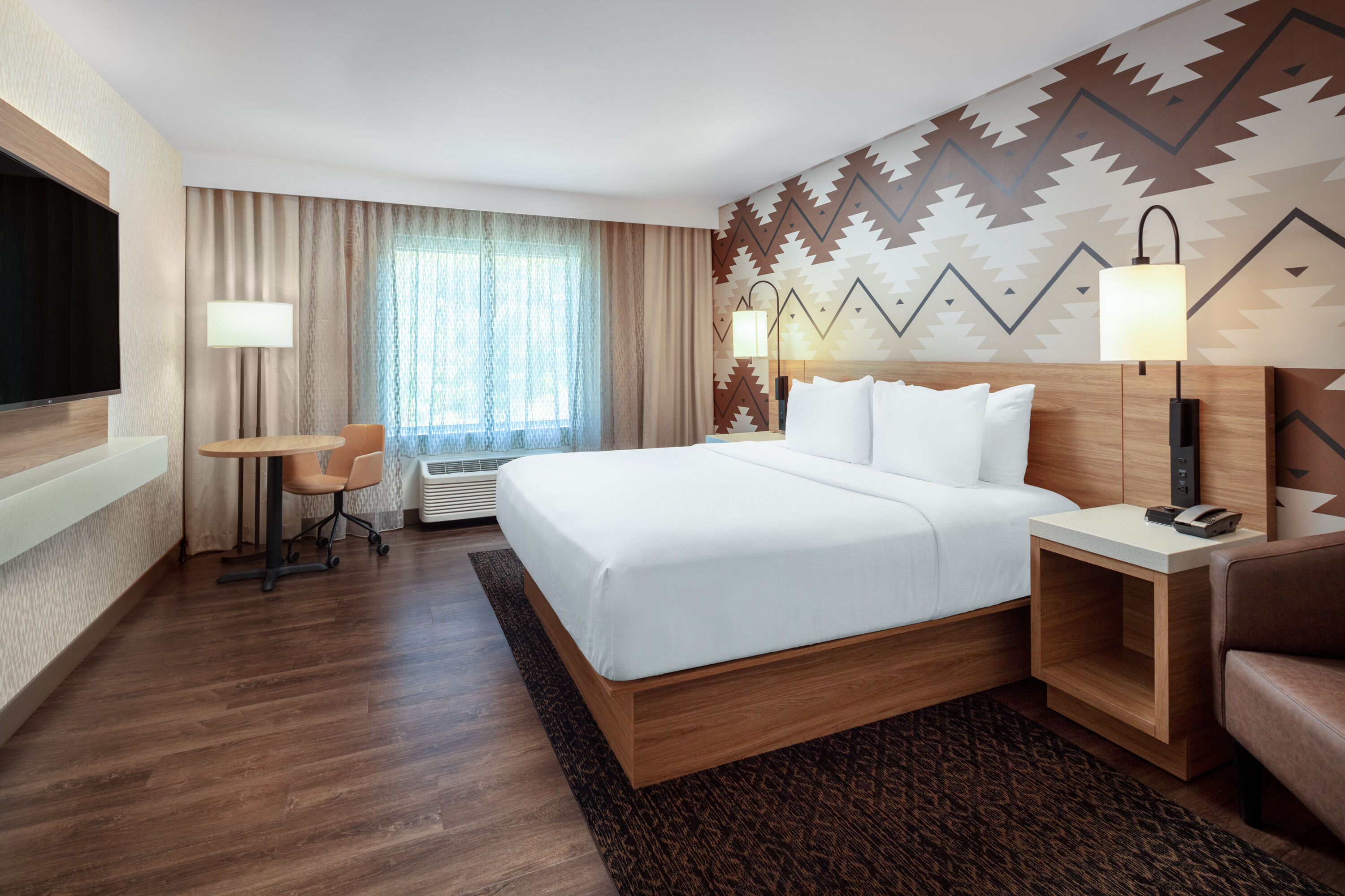 Guest room at the Wyndham Garden Redwood Valley/Ukiah in Redwood Valley, California