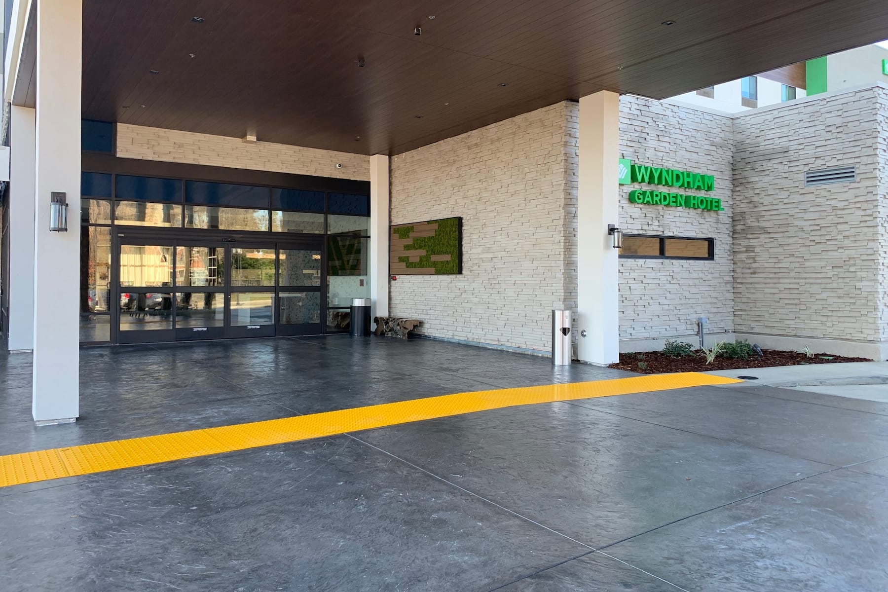 Exterior of Wyndham Garden Sacramento Airport Natomas hotel in Sacramento, California