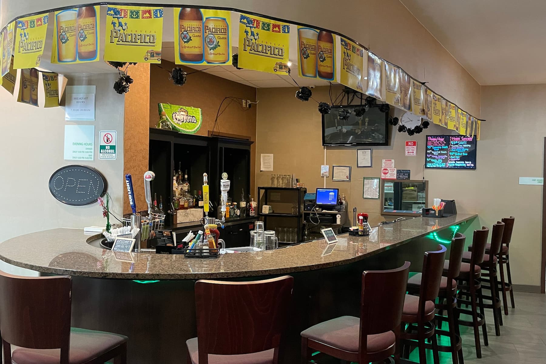 Wyndham Garden Dover restaurant bar in Dover, Delaware