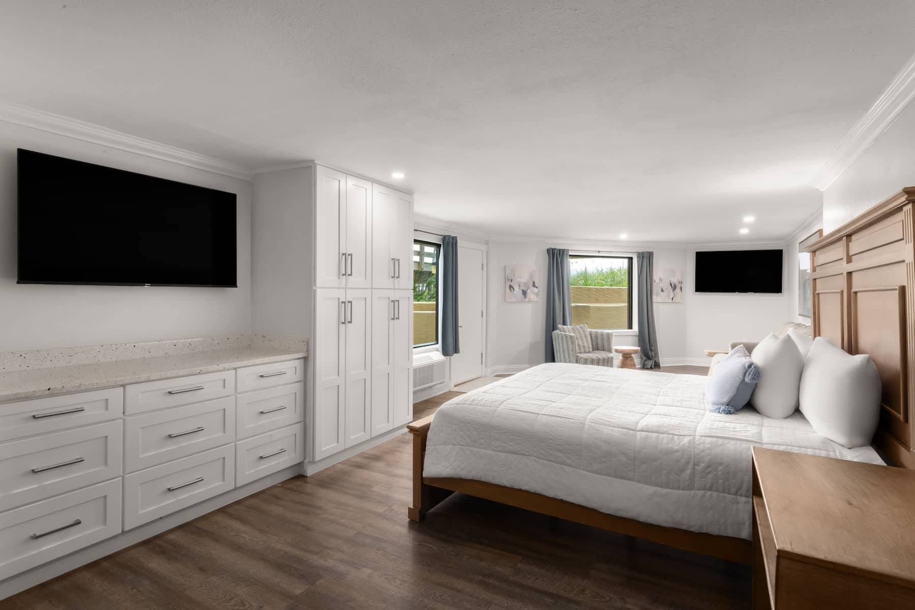 Guest room at the Wyndham Garden Fort Walton Beach Destin in Fort Walton Beach, Florida
