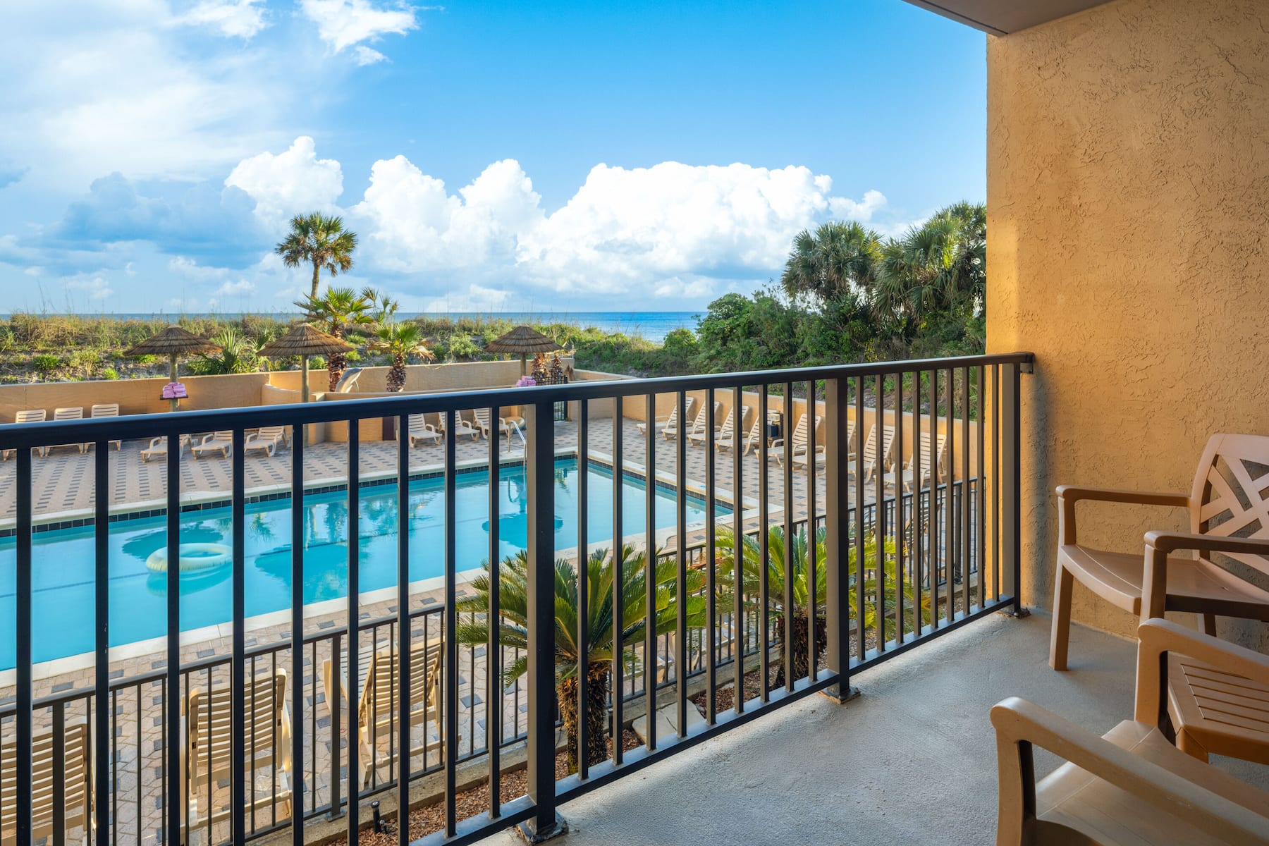 Guest room feature at the Wyndham Garden Fort Walton Beach Destin in Fort Walton Beach, Florida