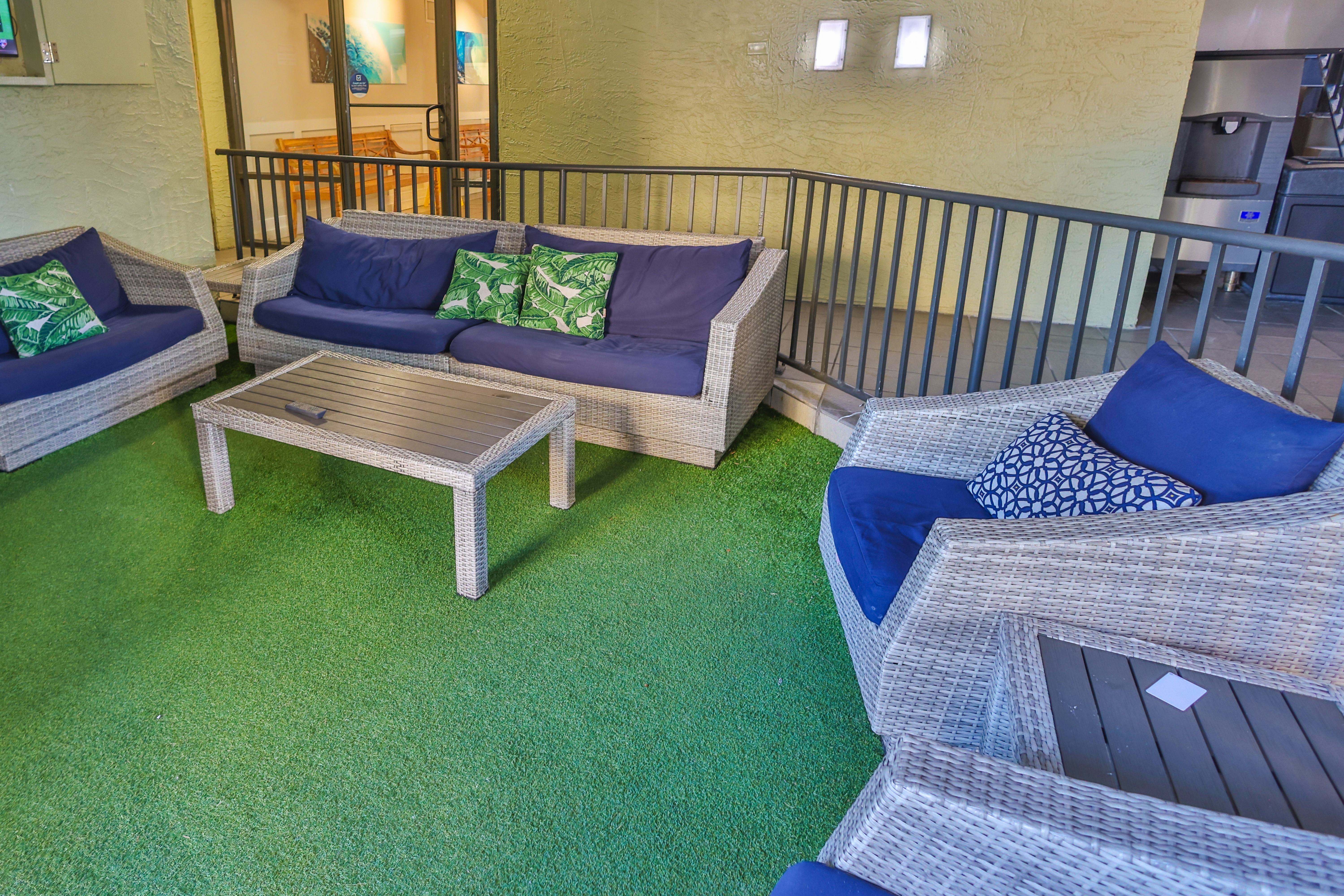 Wyndham Garden Fort Walton Beach Destin bar and grill in Fort Walton Beach, Florida