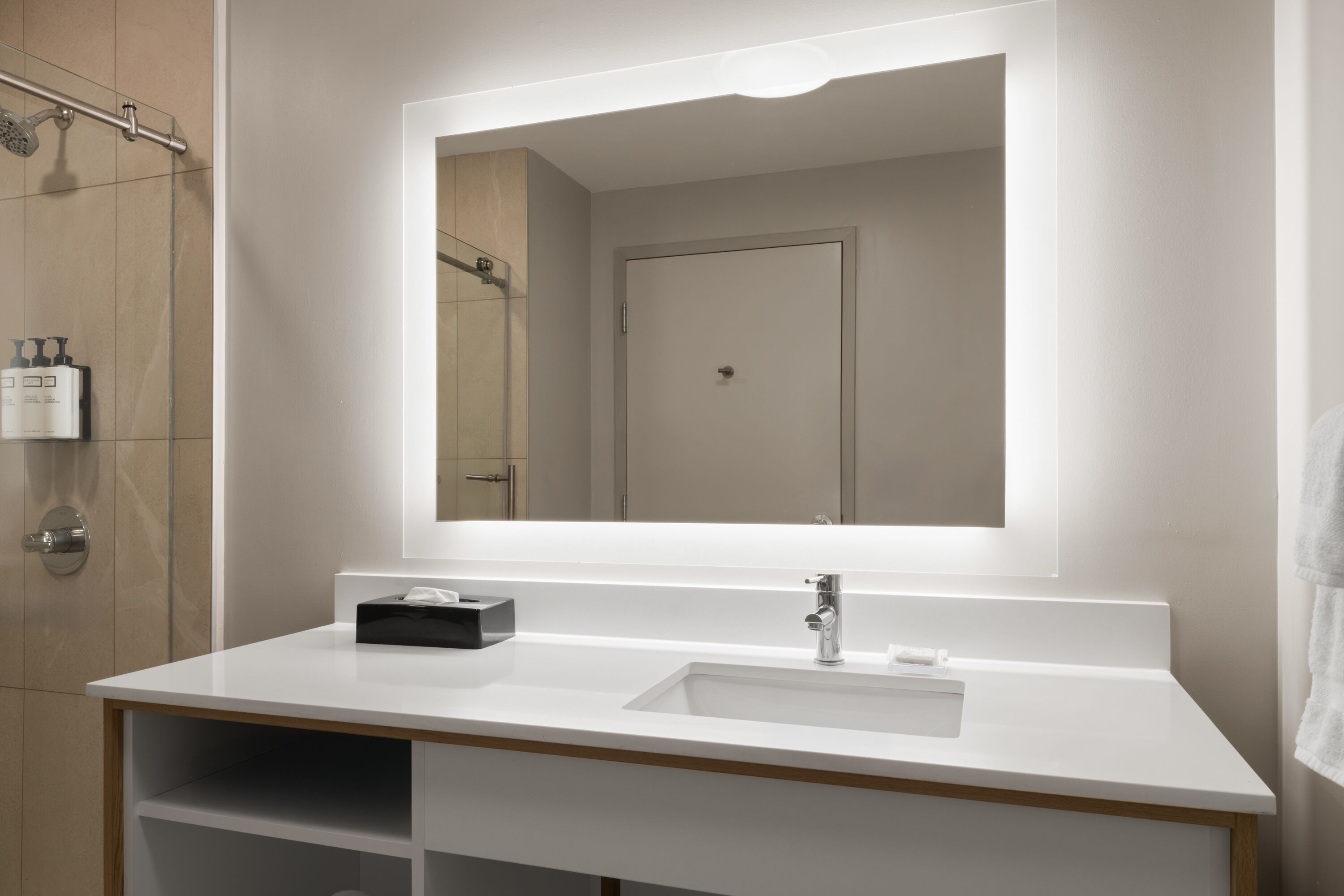 Guest room bath at the Wyndham Garden Tampa Fairgrounds/Casino in Tampa, Florida