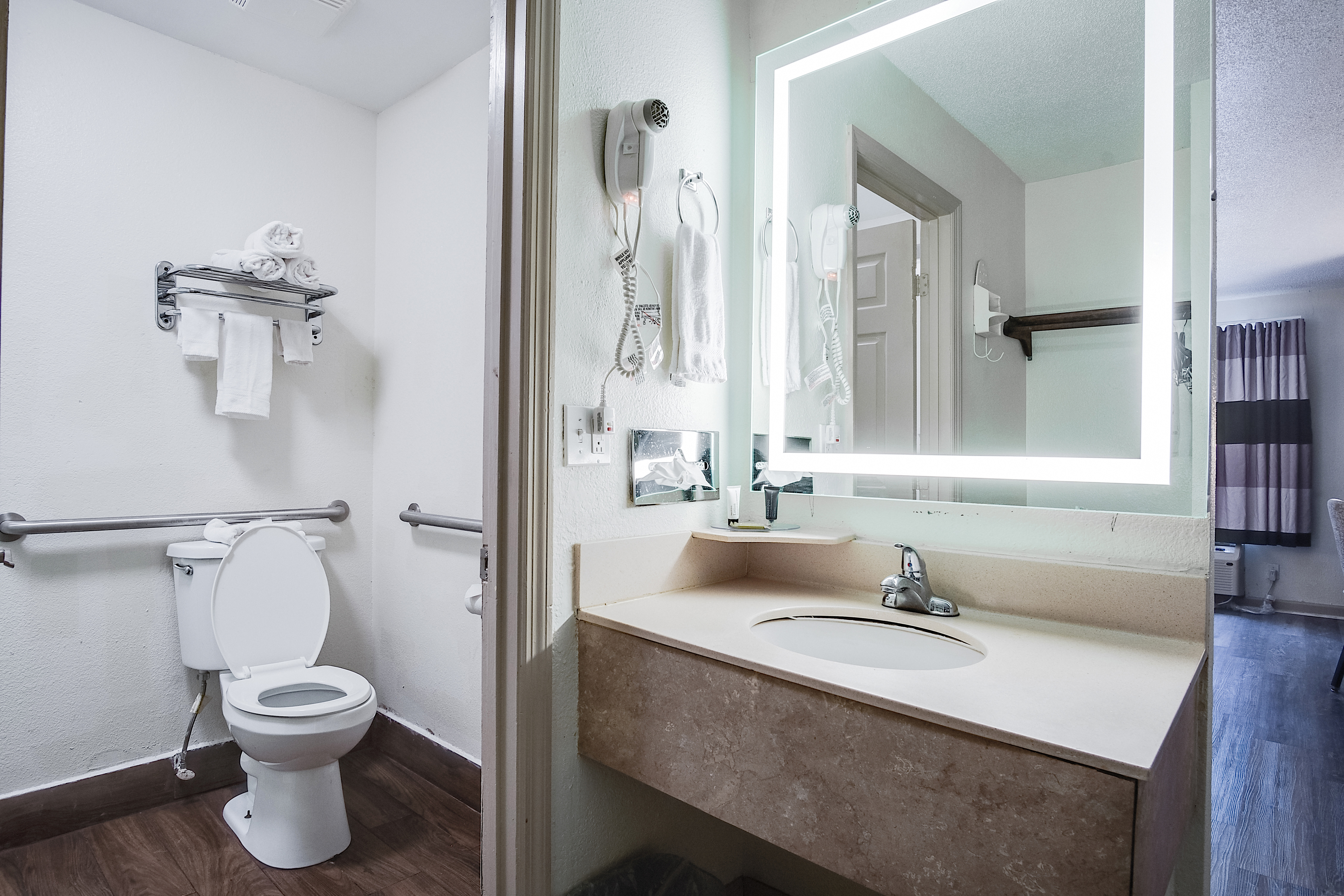 Guest room bath at the Clarks Inn Savannah Airport in Pooler, Georgia