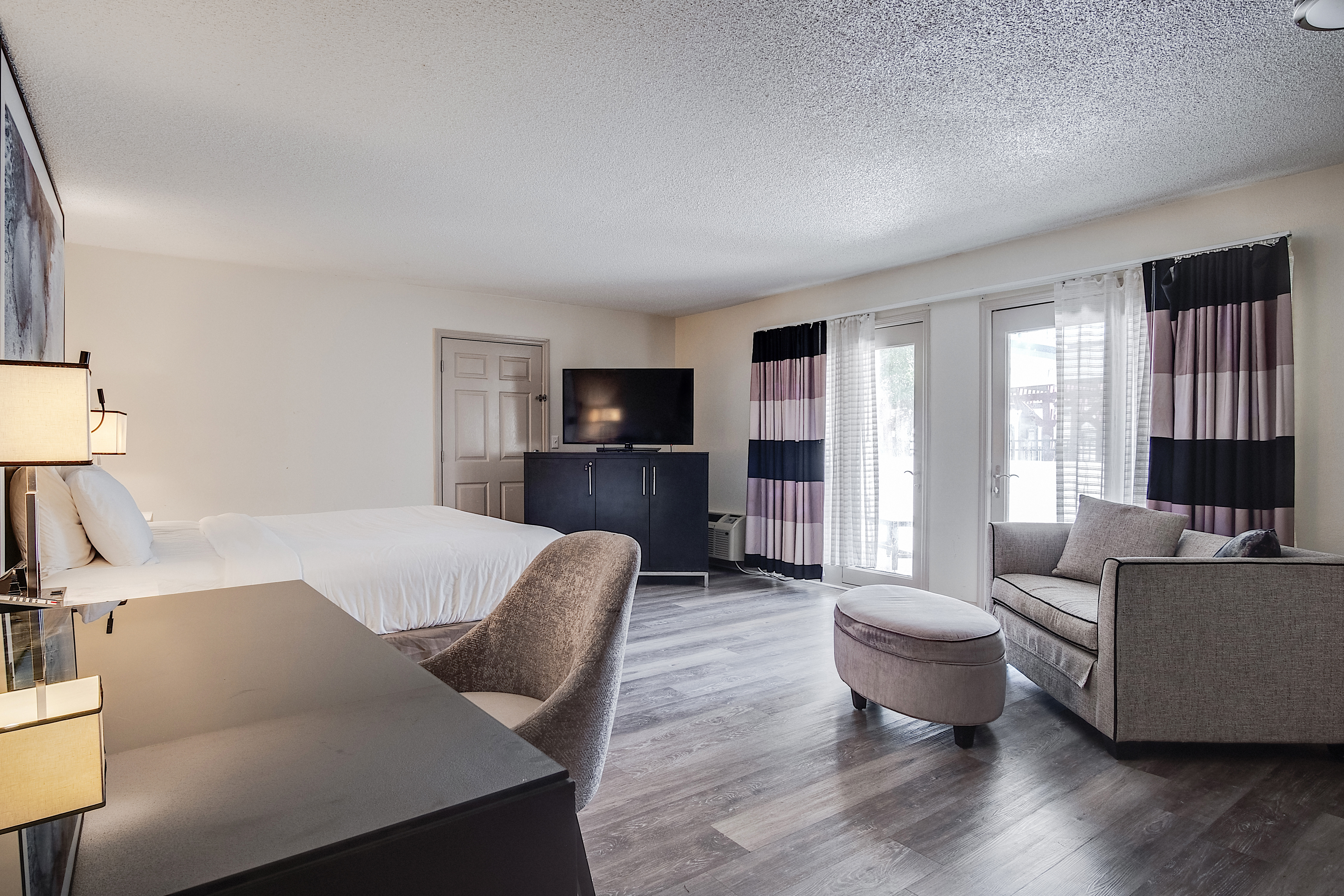 Guest room at the Clarks Inn Savannah Airport in Pooler, Georgia
