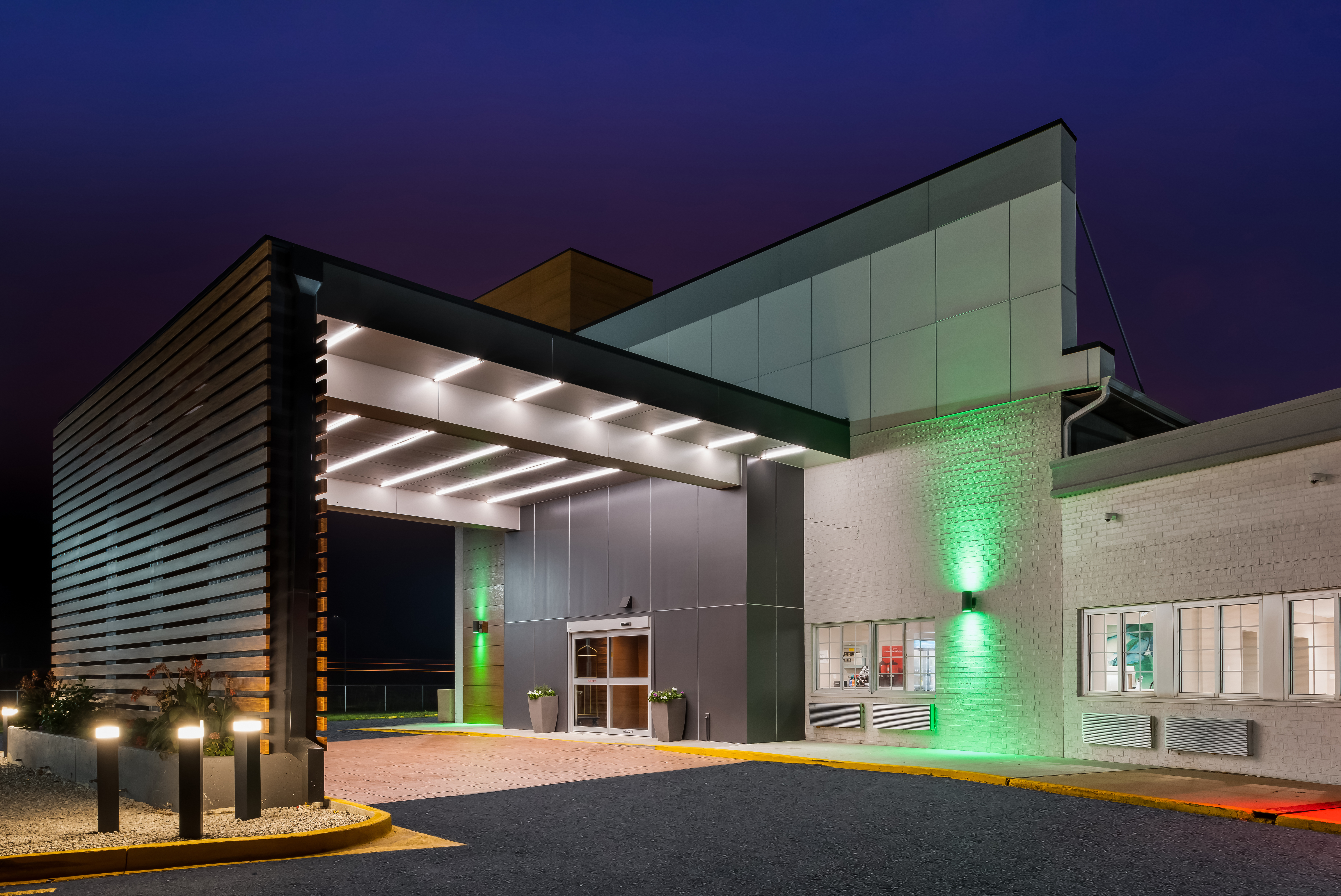 Exterior of Wyndham Garden Ankeny hotel in Ankeny, Iowa