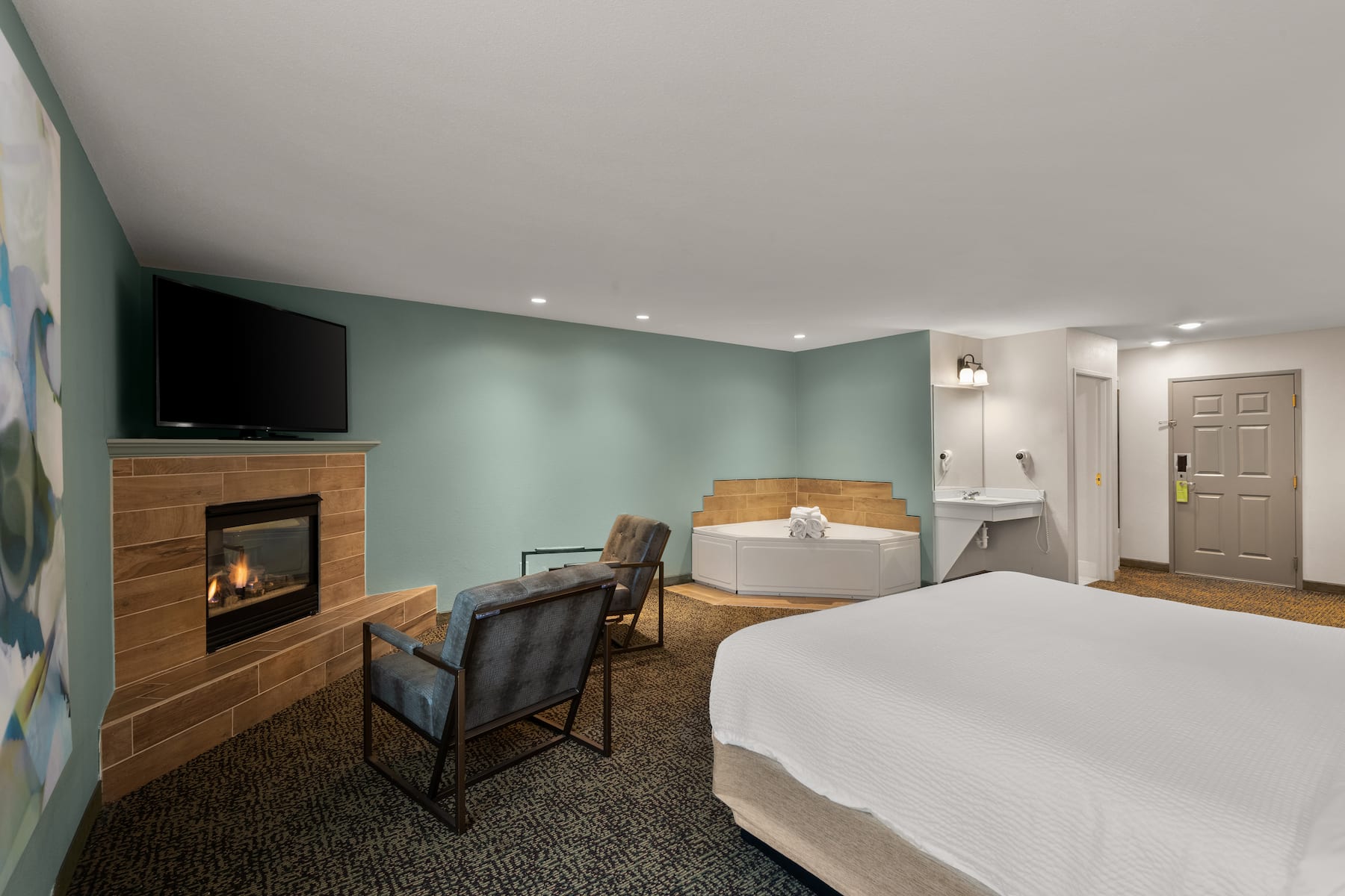 Guest room at the Wyndham Garden Galena Hotel & Day Spa in Galena, Illinois