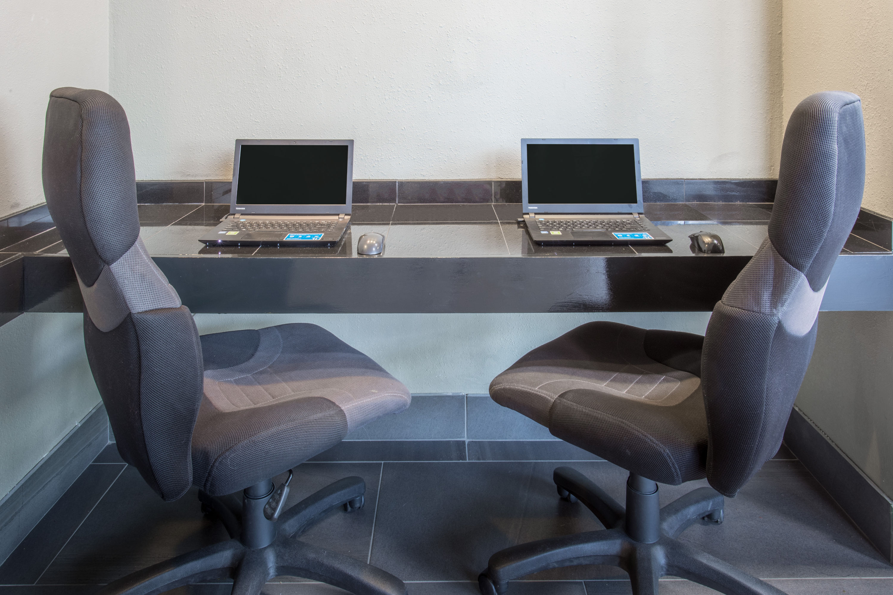 Wyndham Garden Conference Center Champaign/Urbana business center in Urbana, Illinois