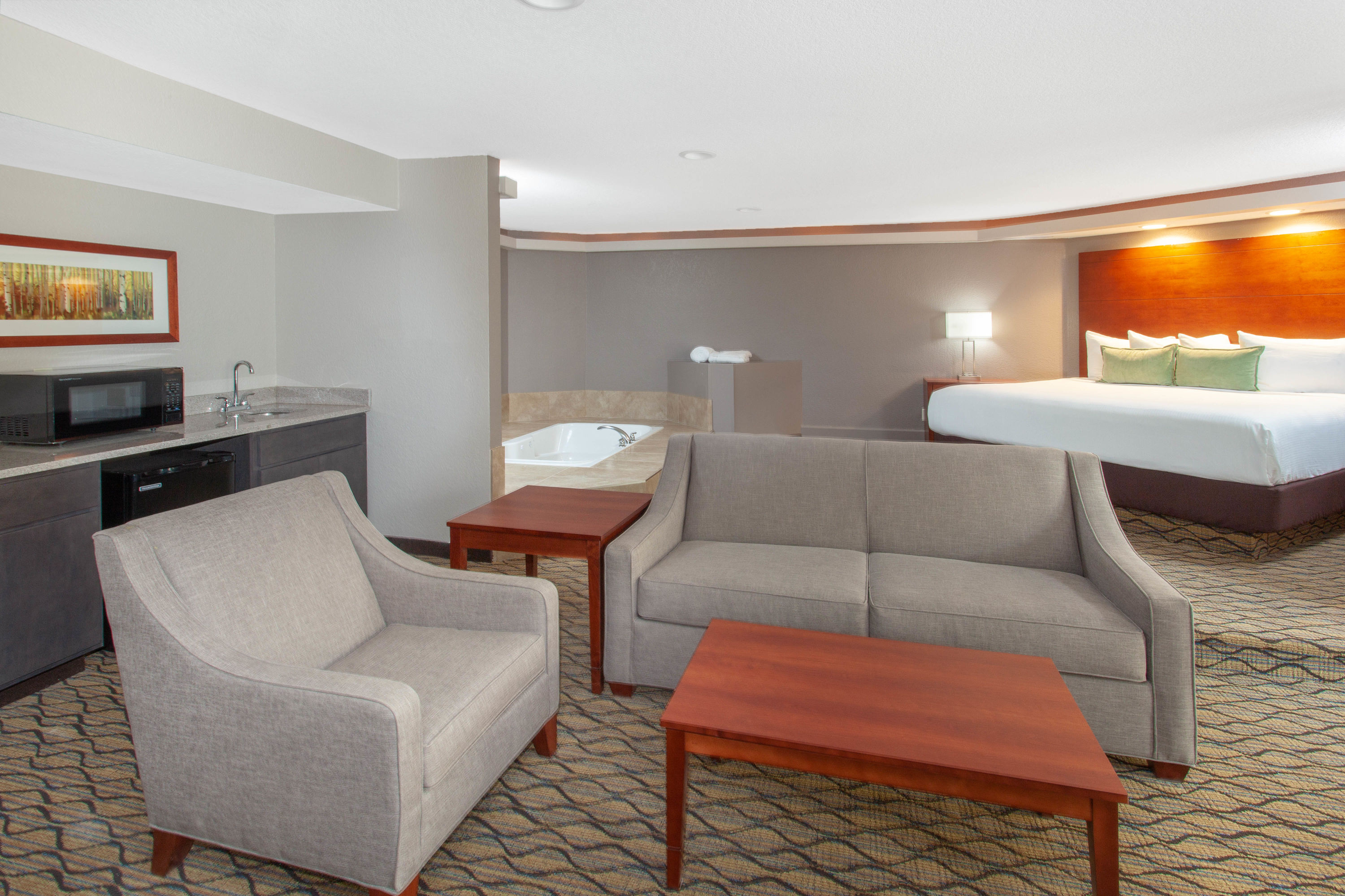 Wyndham Garden Fort Wayne - hotel rooms