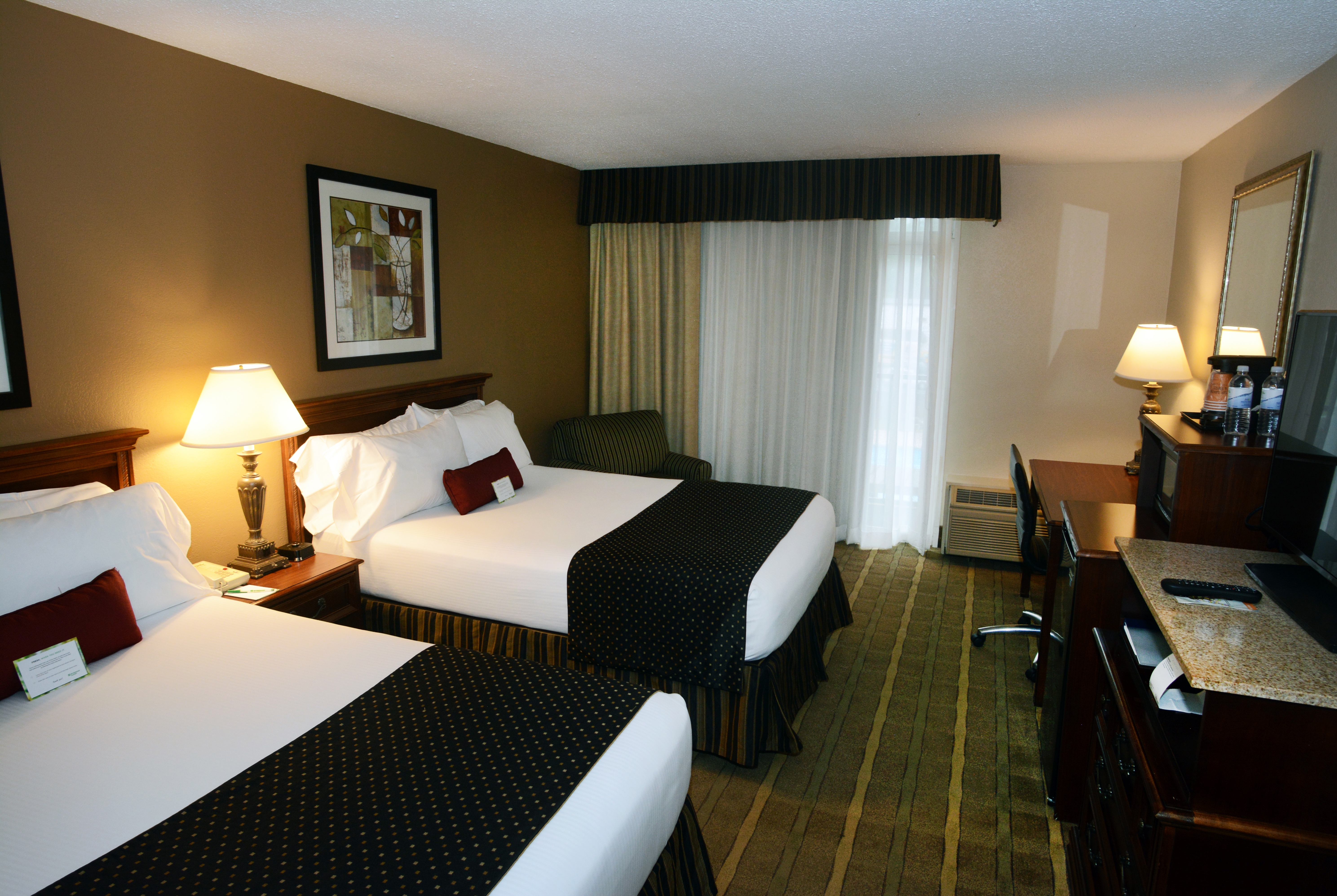 Guest room feature at the Wyndham Garden Warsaw in Warsaw, Indiana