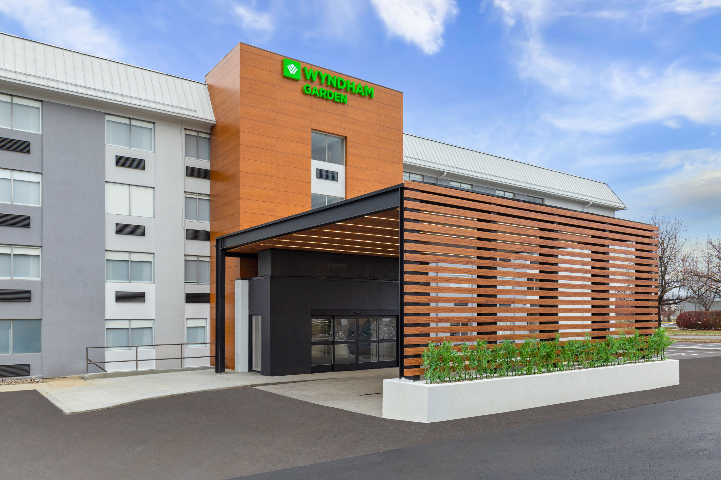 Exterior Day Image of Wyndham Garden Louisville KY hotel in Louisville, Kentucky
