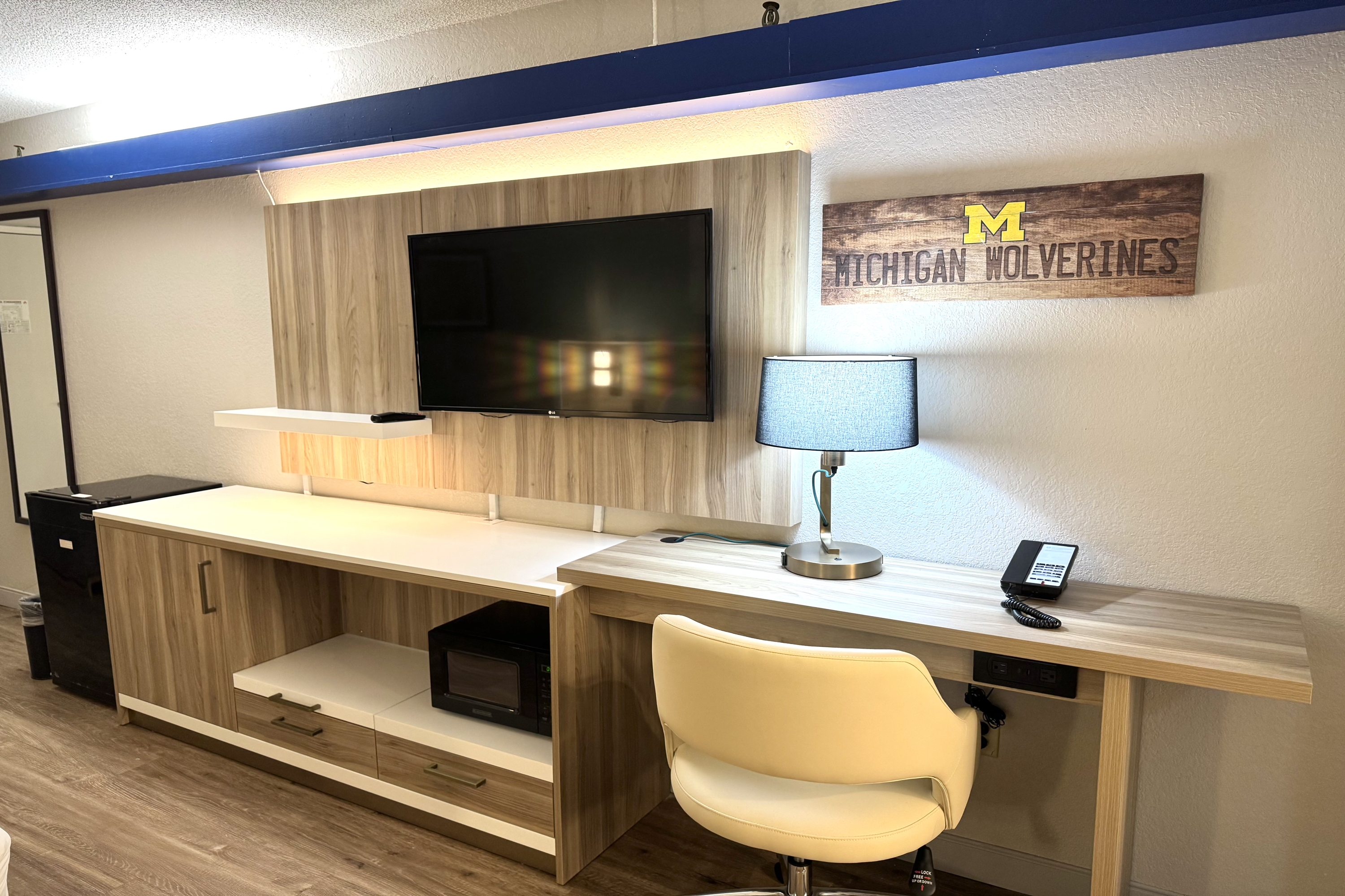 Guest room feature at the Wyndham Garden Ann Arbor in Ann Arbor, Michigan