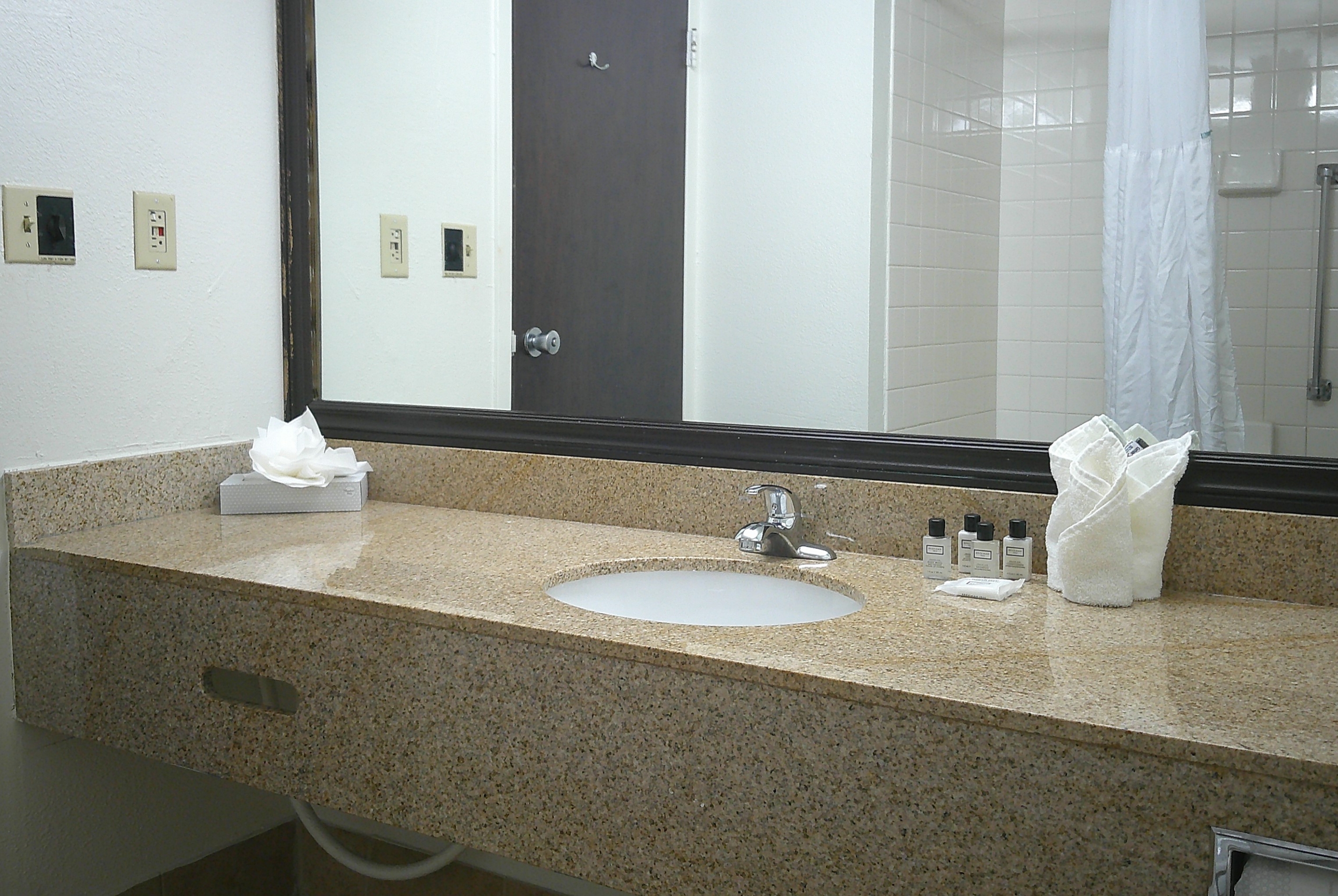 Guest room bath at the Wyndham Garden Romulus Detroit Metro Airport in Romulus, Michigan
