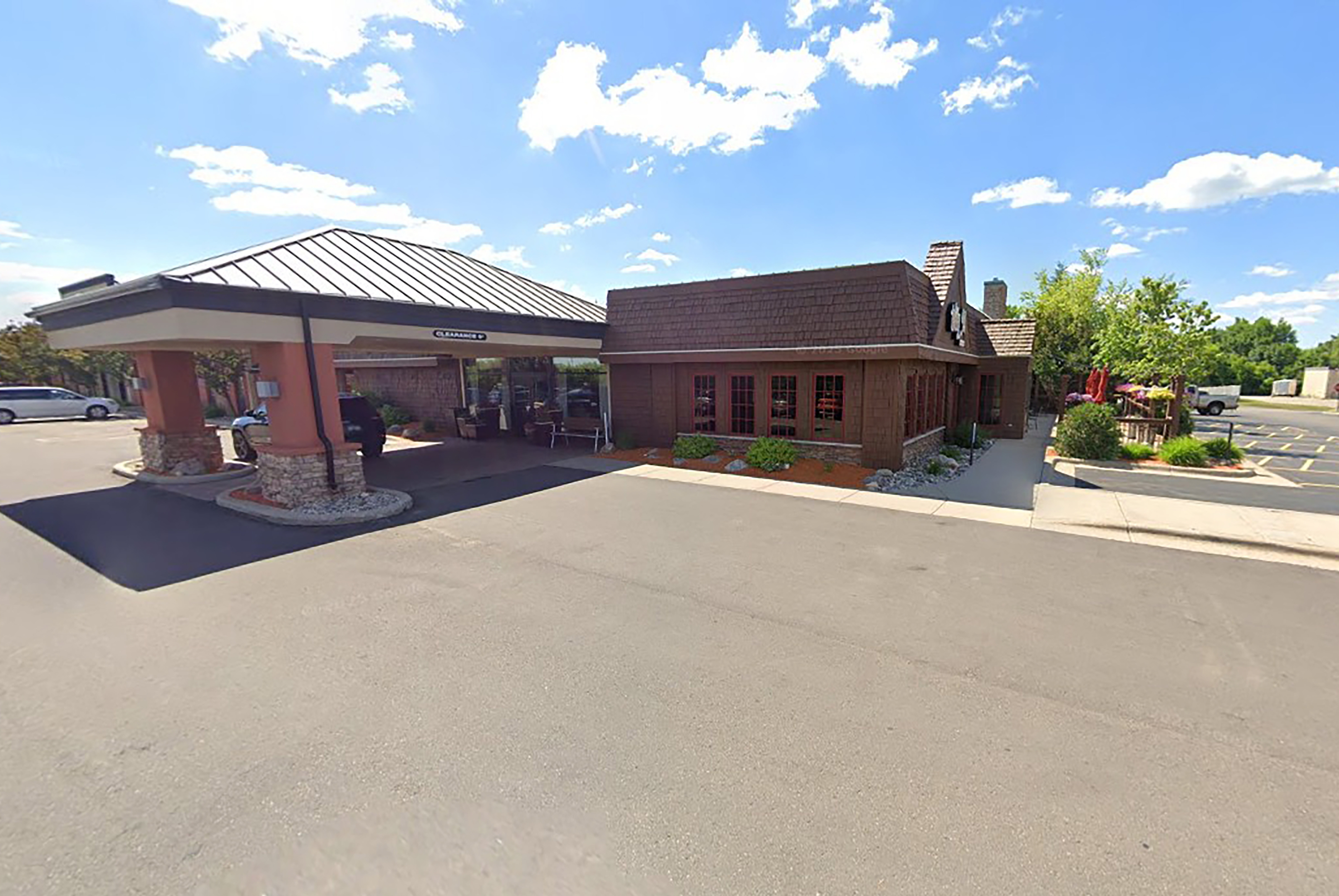 Exterior of Alexandria Hotel & Conference Center hotel in Alexandria, Minnesota